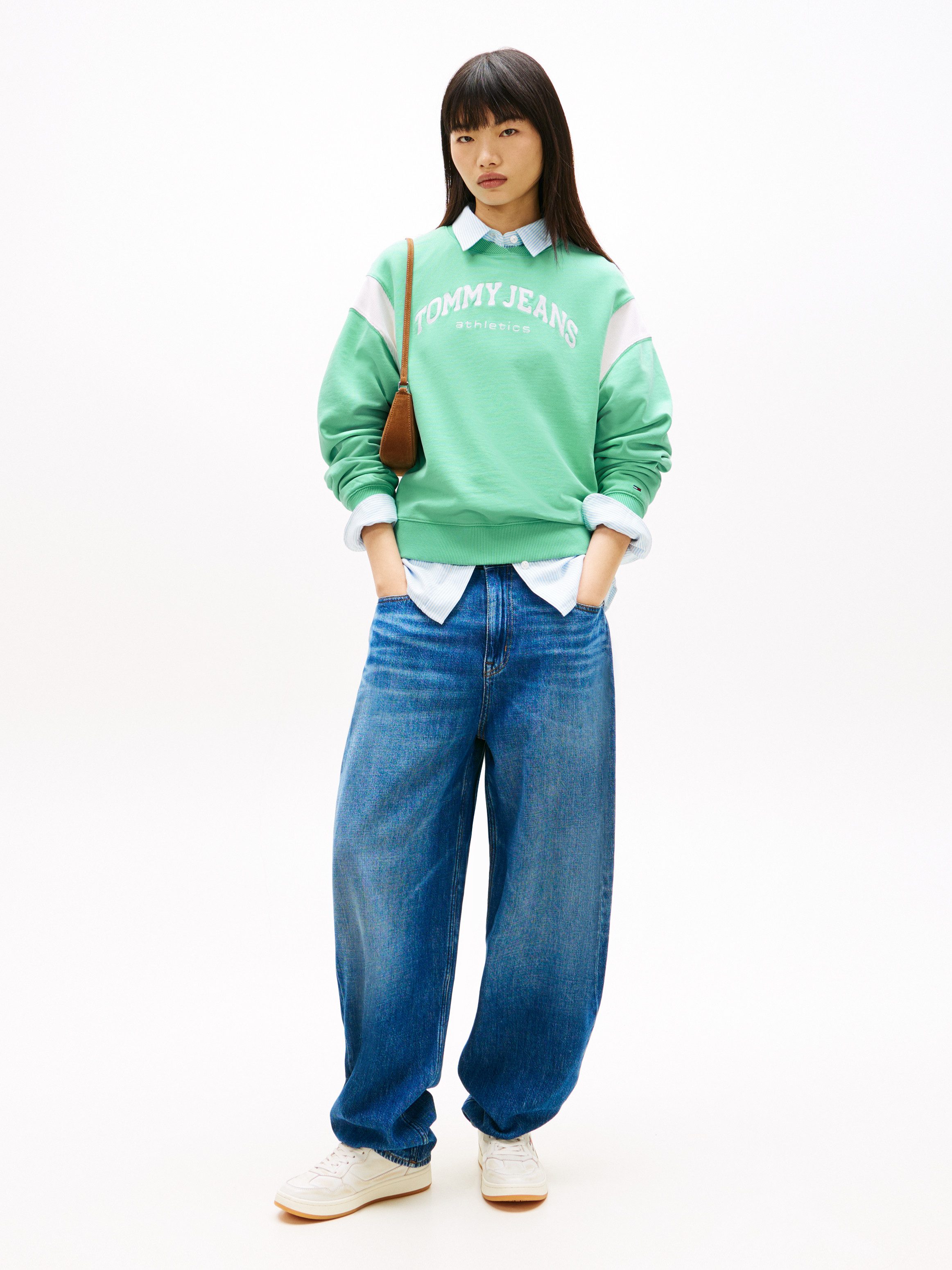Tommy Jeans Sweatshirt TJW BXY VARSITY CREW im Boxy Fit, Schulter-Details