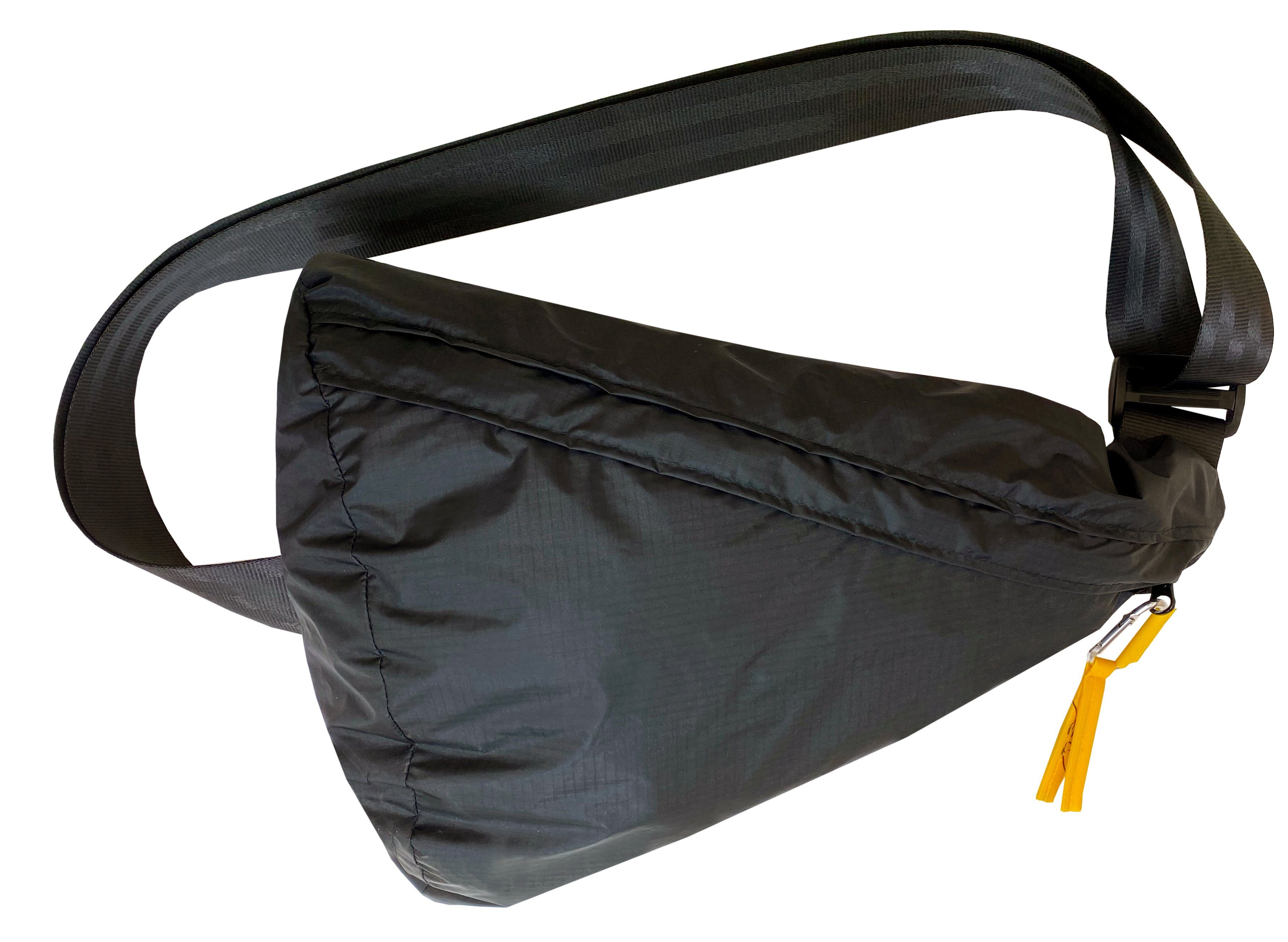 Bag to Life Umhängetasche Bravo Design Triangle Bag, im praktischen