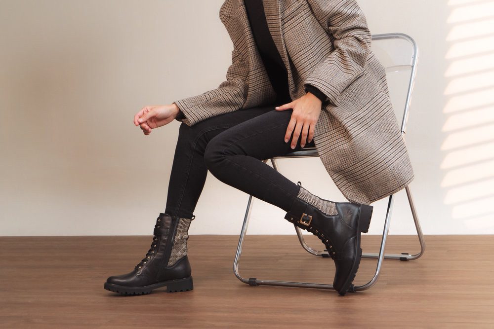 Remonte Schnürstiefelette Schnürboots, Profilsohle, Blockabsatz, mit günstig online kaufen
