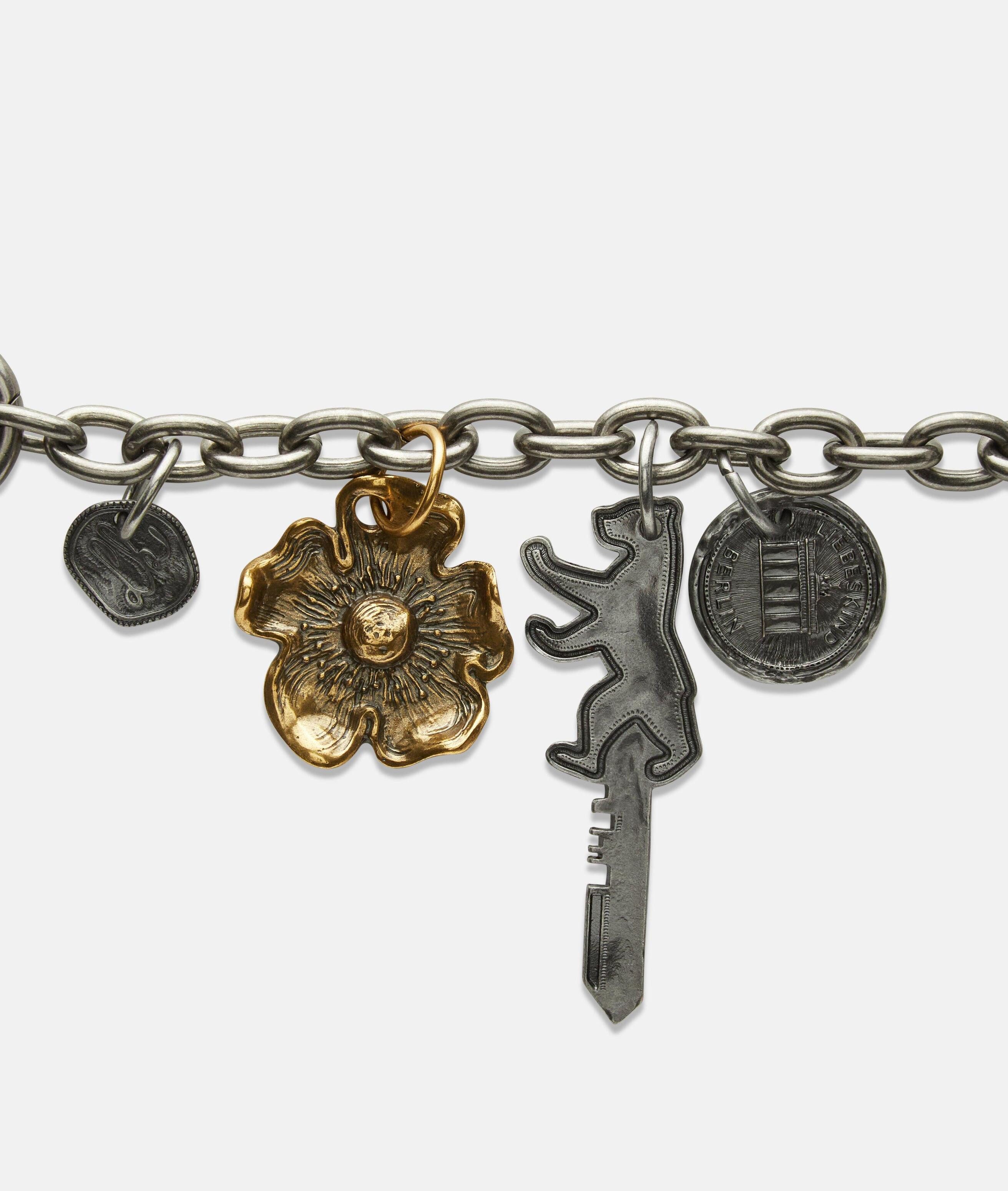 Liebeskind Berlin Schlüsselanhänger Berlin Charm, Taschenkette mit Motiven