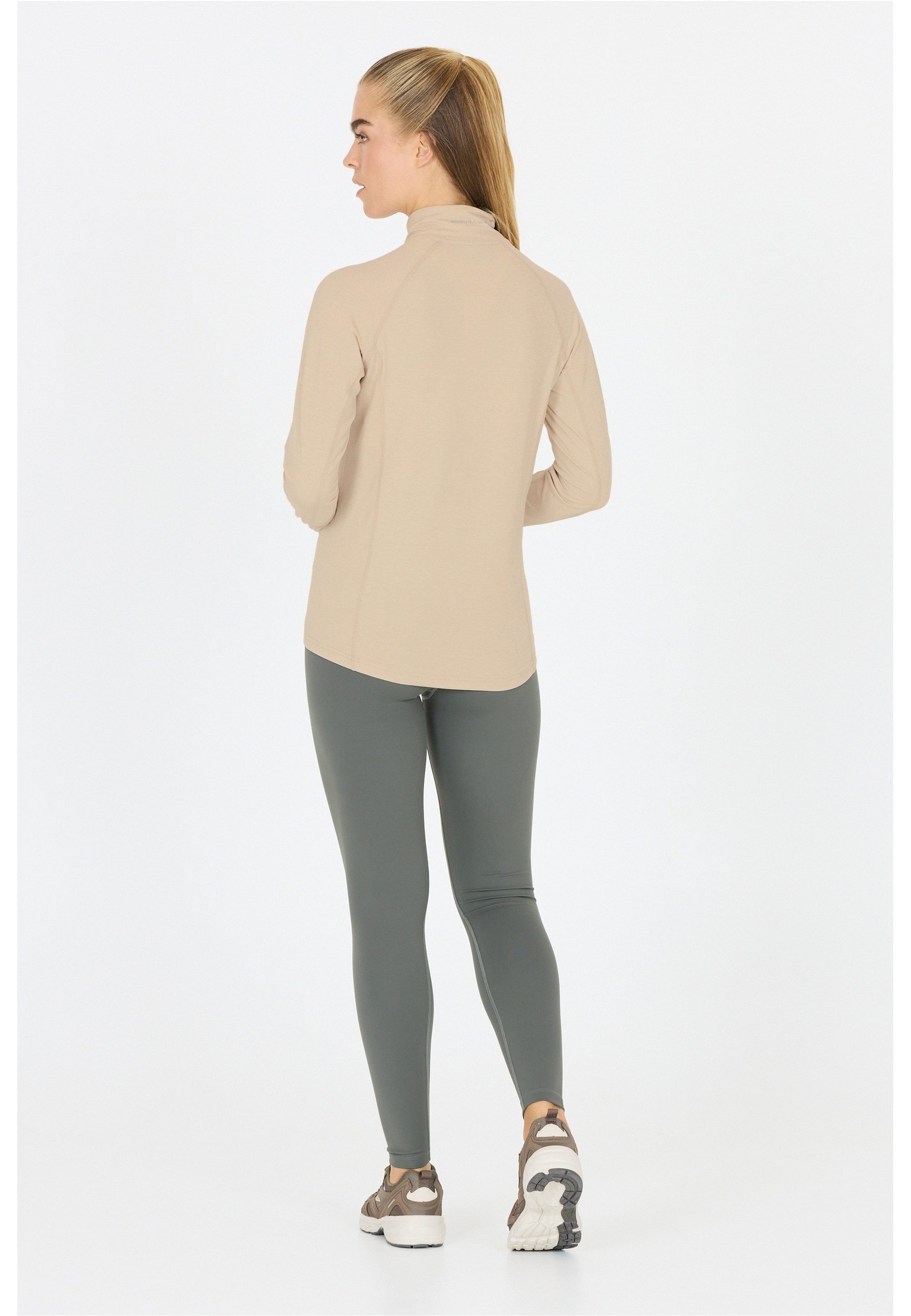ENDURANCE Funktionsshirt Canna mit cleveren Daumenöffnungen