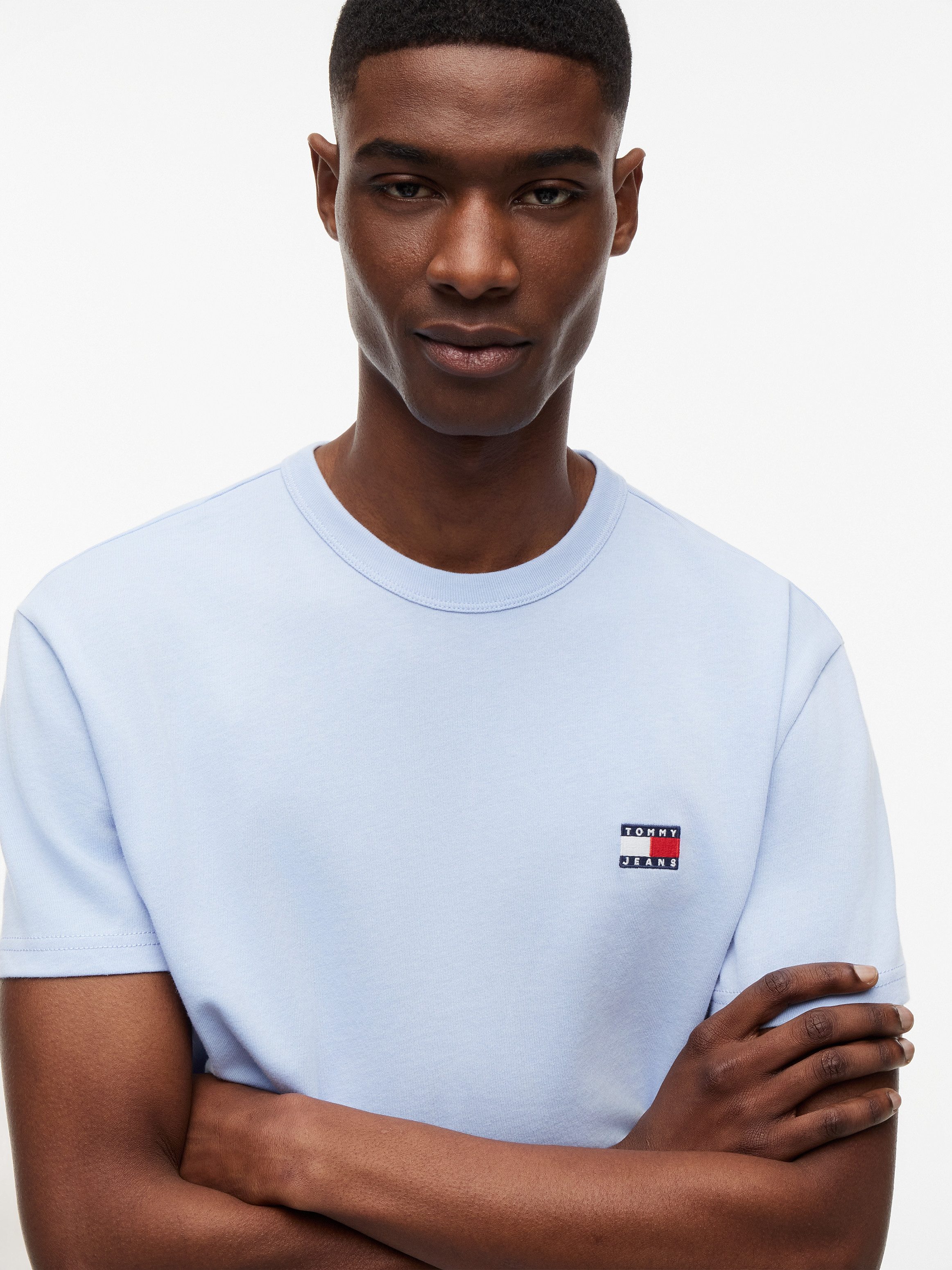 Tommy Jeans T-Shirt TJM REG BADGE TEE EXT mit Logostickerei