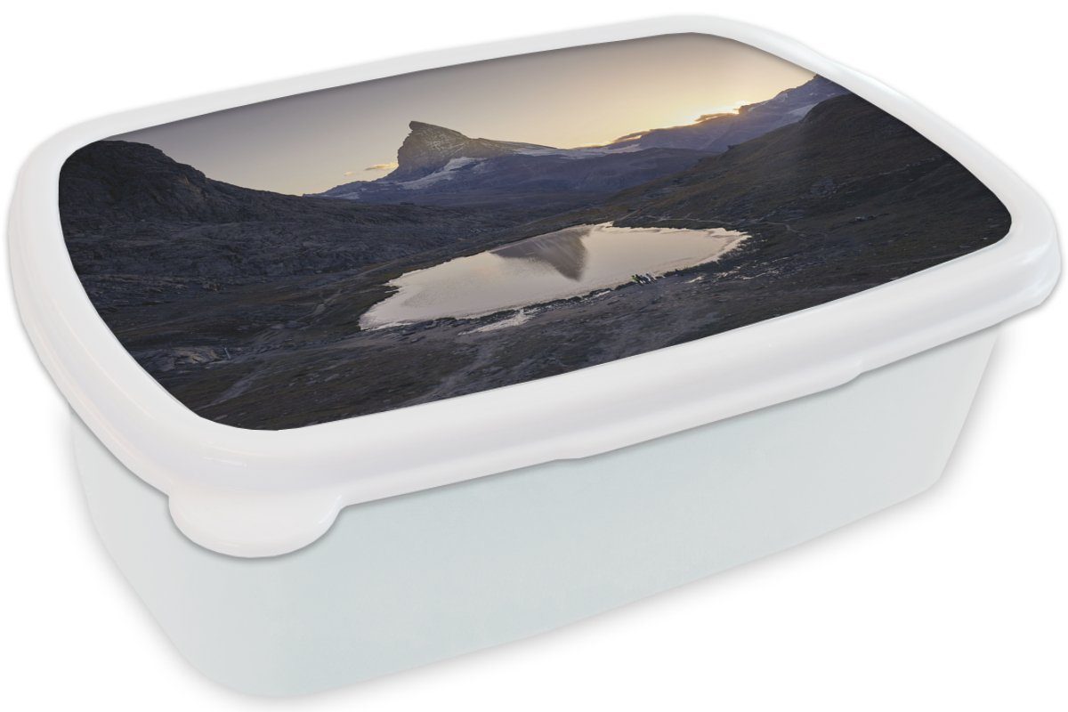 Jungs Sonnenaufgang Kinder in Das Schweiz, und bei und Kunststoff, und (2-tlg), Erwachsene, MuchoWow Matterhorn Brotbox für der Brotdose, Lunchbox der weiß Mädchen für Riffelsee
