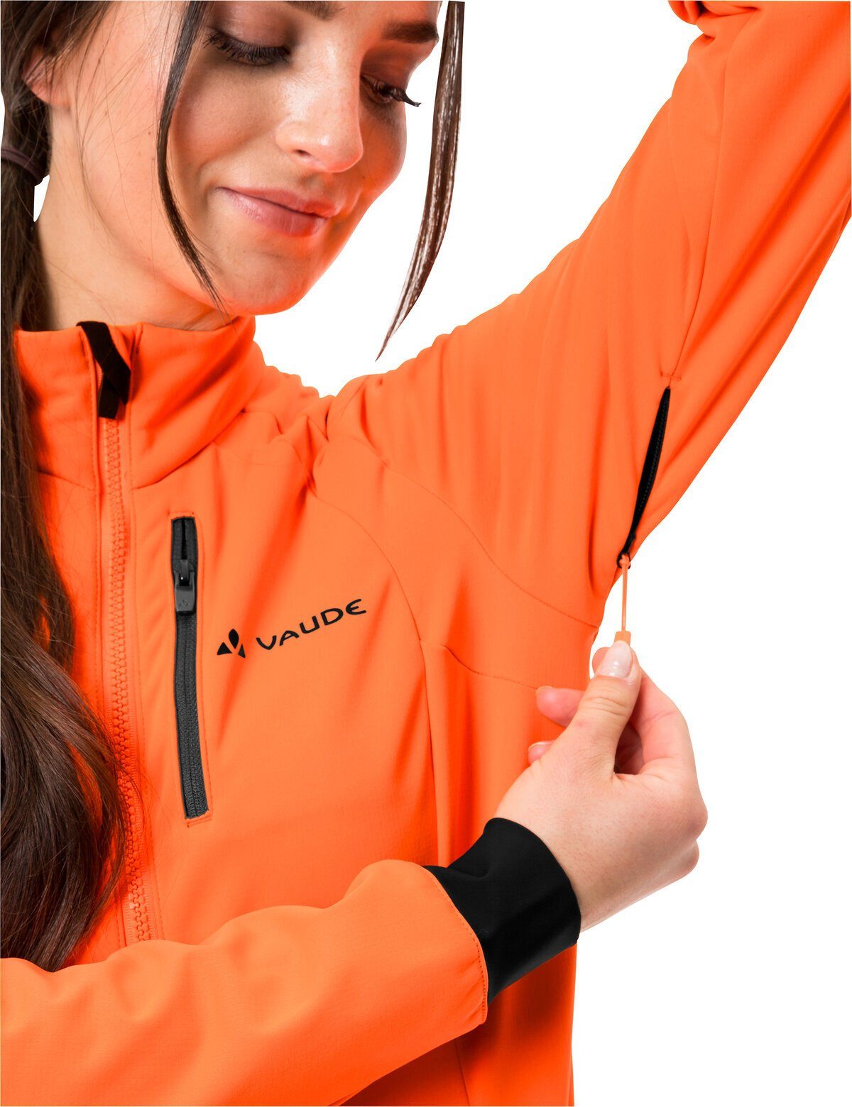 VAUDE Outdoorjacke Women's Posta Softshell kompensiert Jacket orange neon Klimaneutral (1-St)