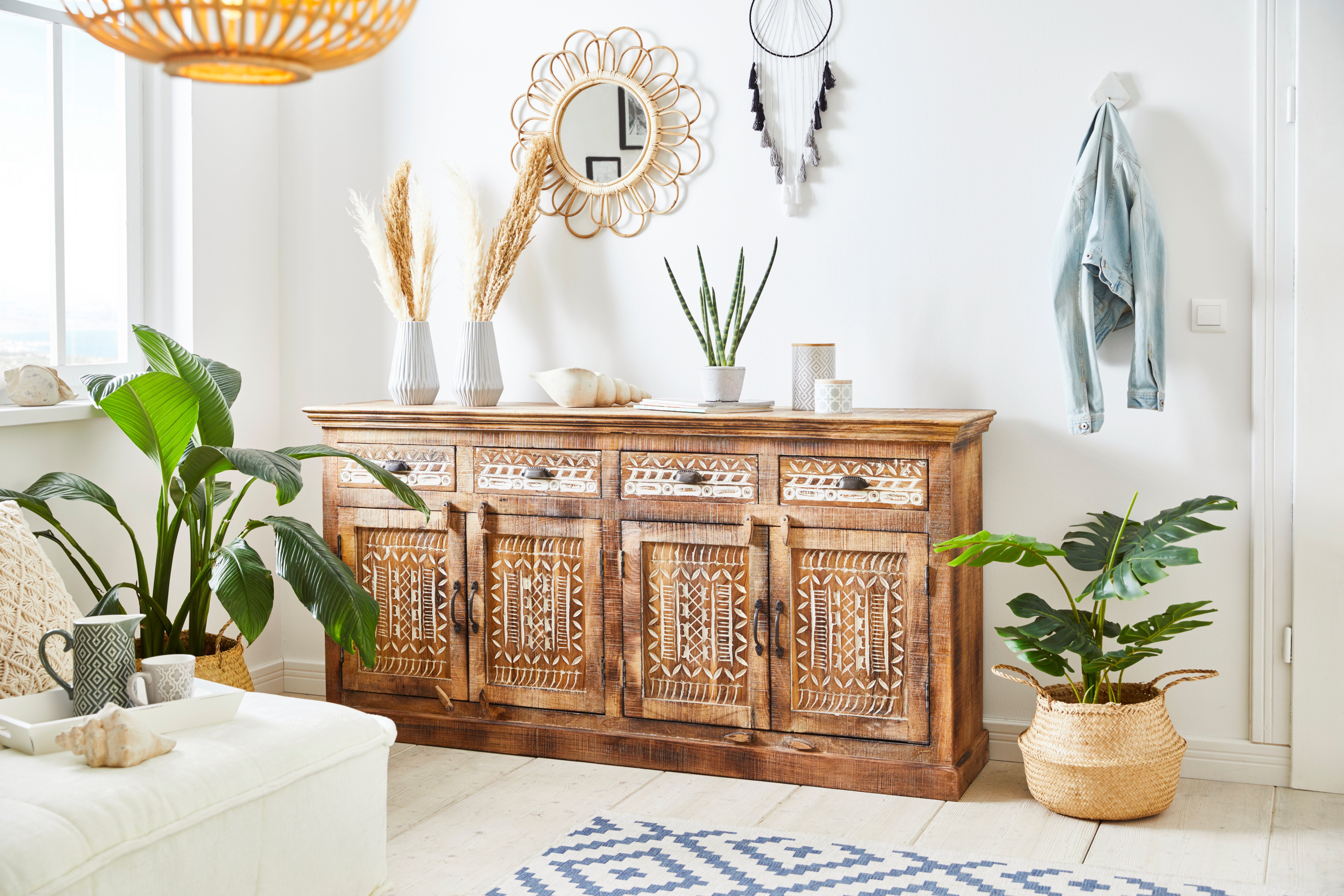 Home affaire Sideboard Maneesh, Kommode aus massivem Mangoholz, viele Staur günstig online kaufen