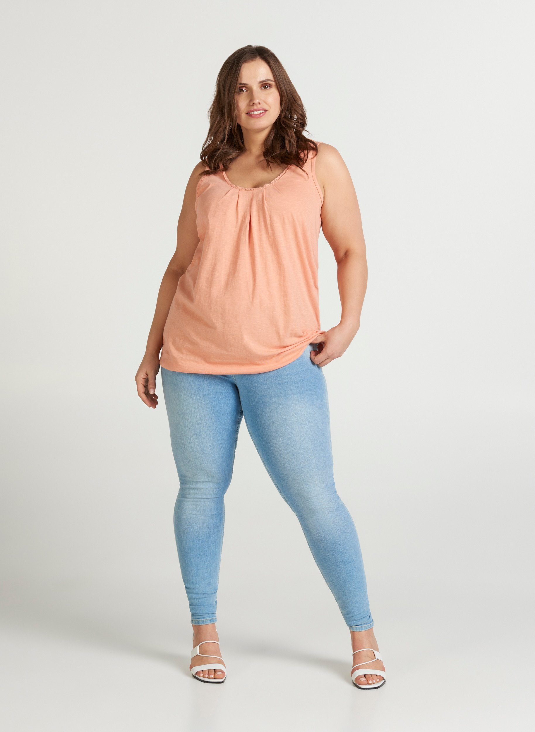 Zizzi Tanktop Grosse Grossen Damen Top Mit Rundhalsausschnitt Und Spitzensaum Online Kaufen Otto