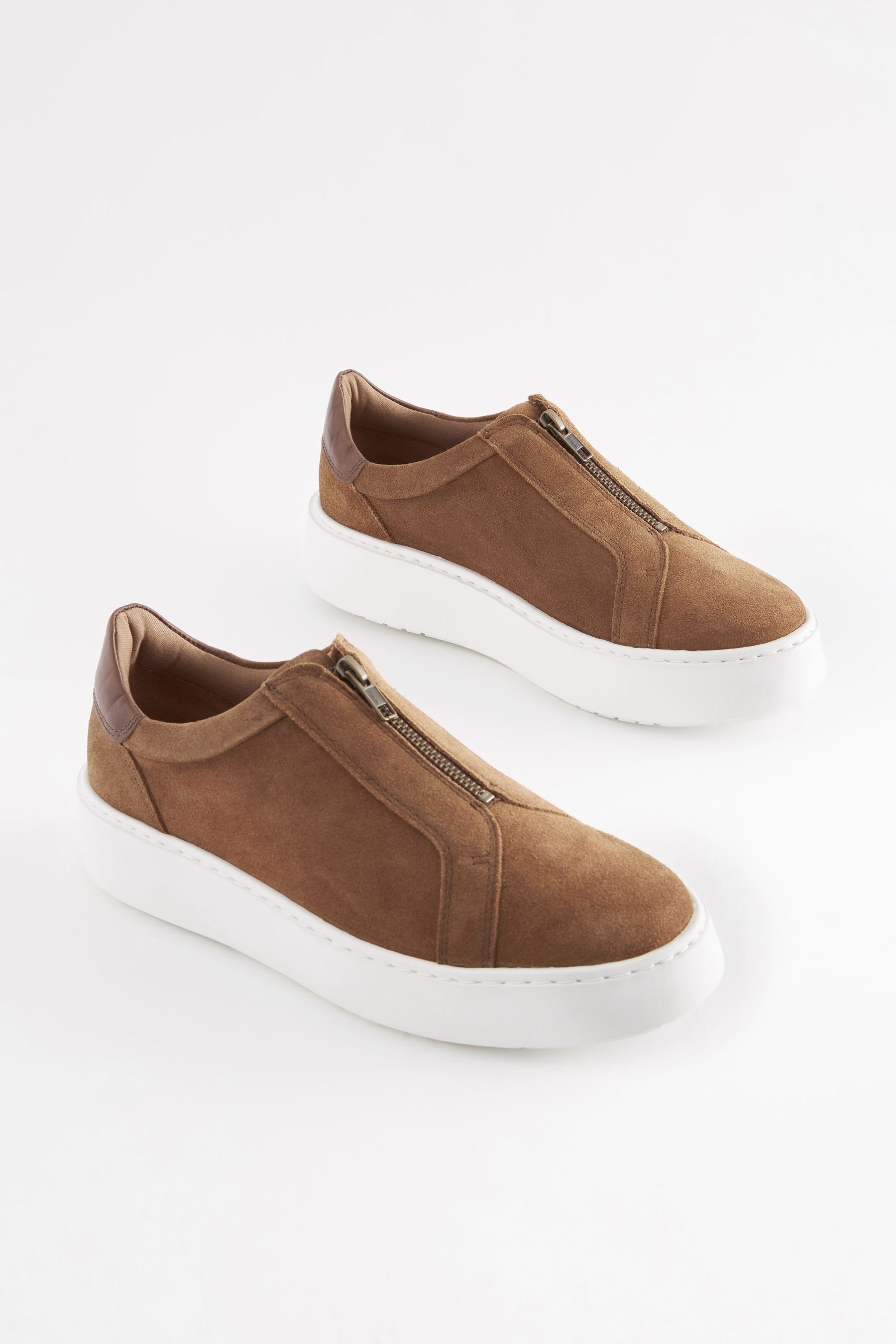 (1-tlg) Next Sneaker Forever Brown mit Tan Comfort® dicker RV-Sneaker Sohle