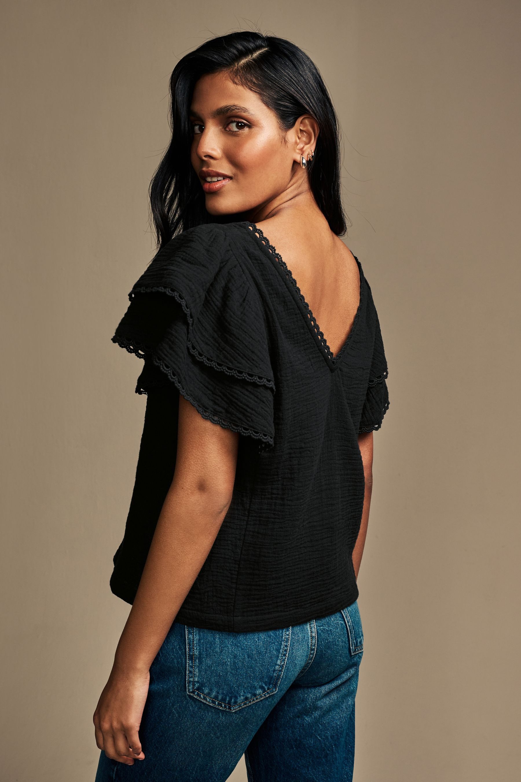 LAURA ASHLEY Blusenshirt Laura Ashley Top mit Rüschenärmeln und Spitze (1-t günstig online kaufen