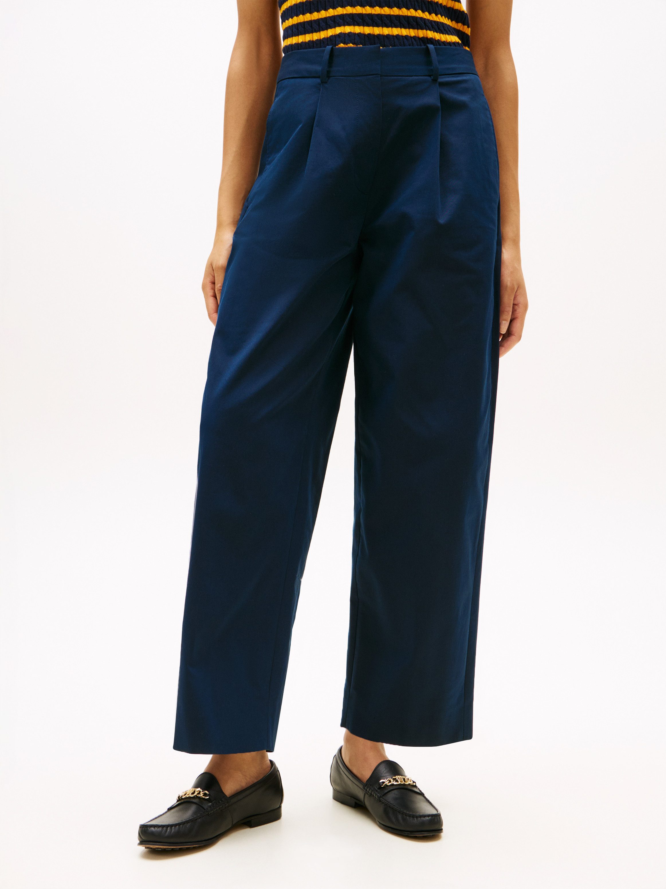 Tommy Hilfiger Chinohose COTTON BARREL PLEATED CHINO Baumwollmix, Mid Rise, Tapered