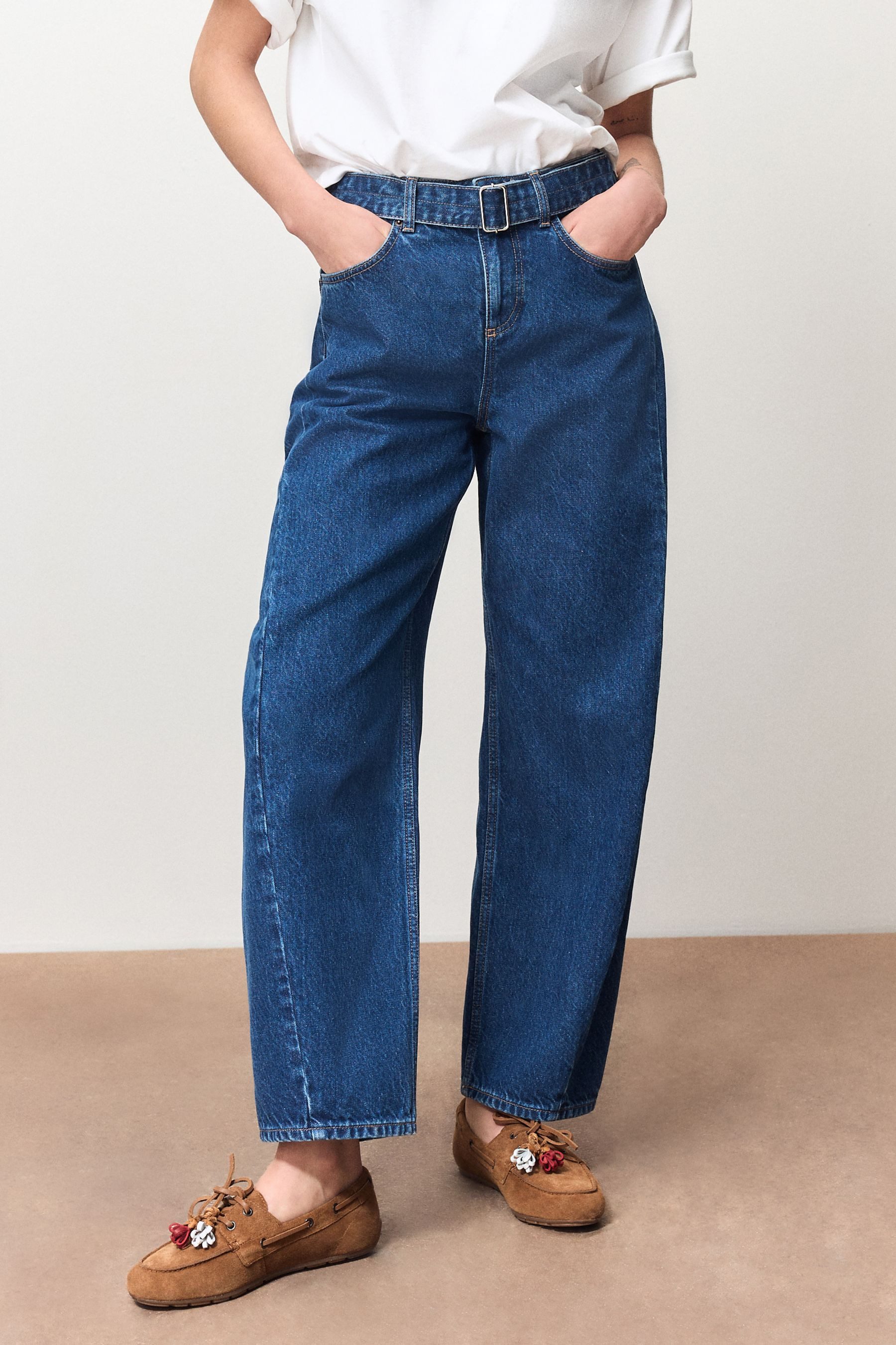 Next Weite Jeans Jeans mit Barrel-Bein und Gürtel (1-tlg)