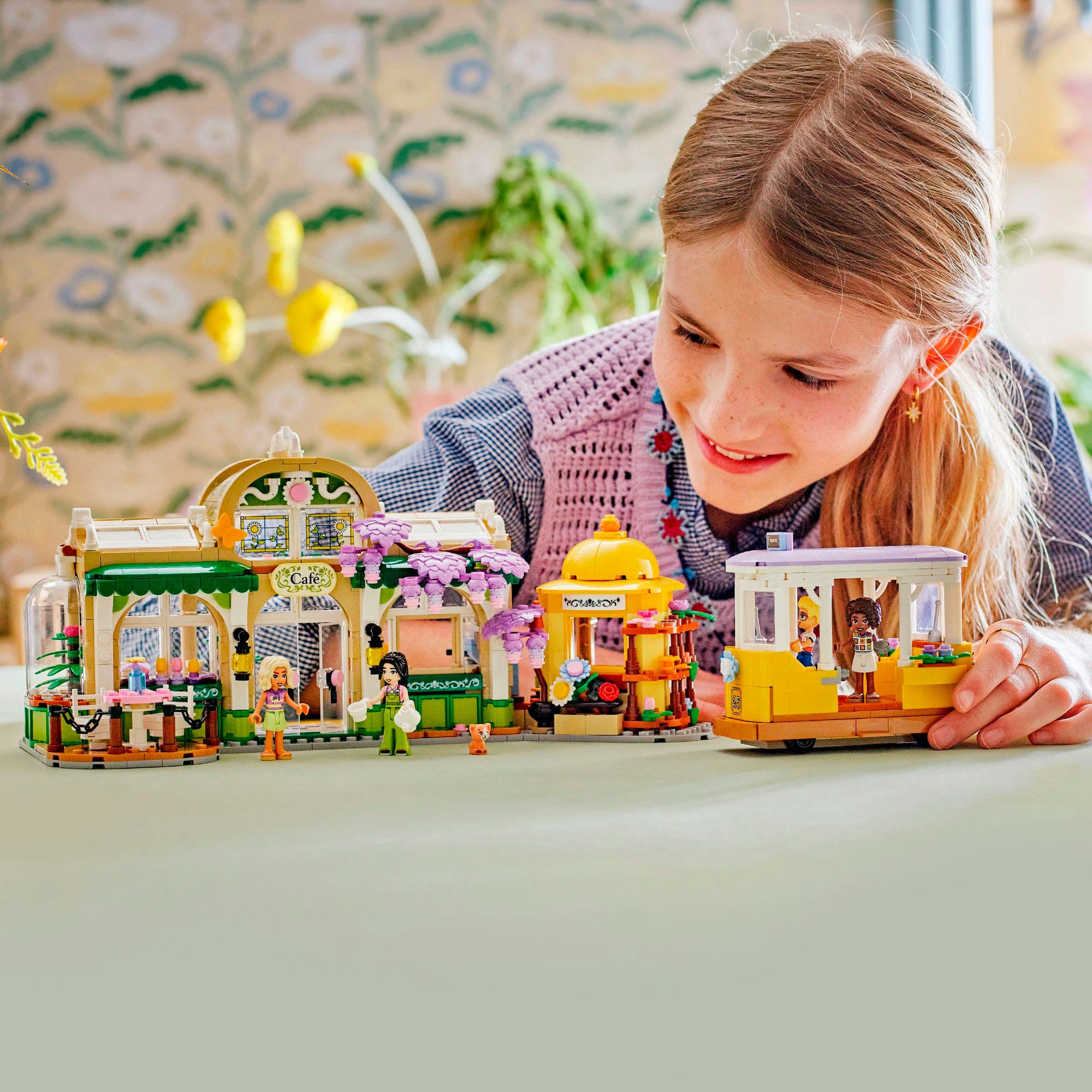LEGO® Pflanzencafé und Blumenkiosk (42671), LEGO günstig online kaufen