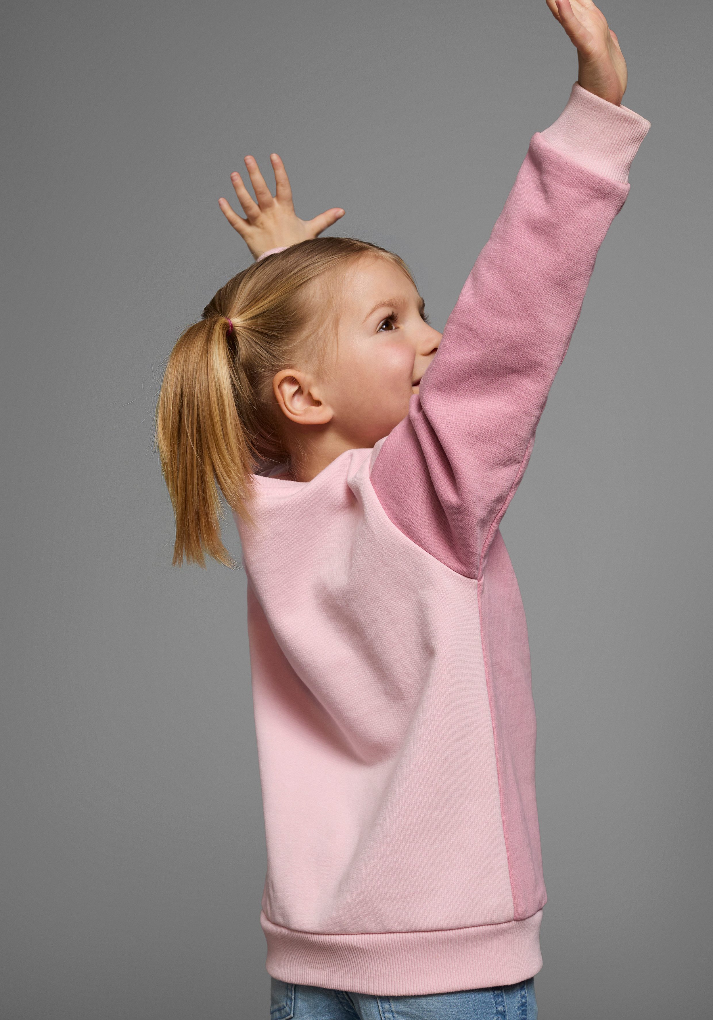 KangaROOS Sweatshirt Colorblocking für kleine Mädchen Langarm, hüftlang, lockere Passform, mit Logodruck
