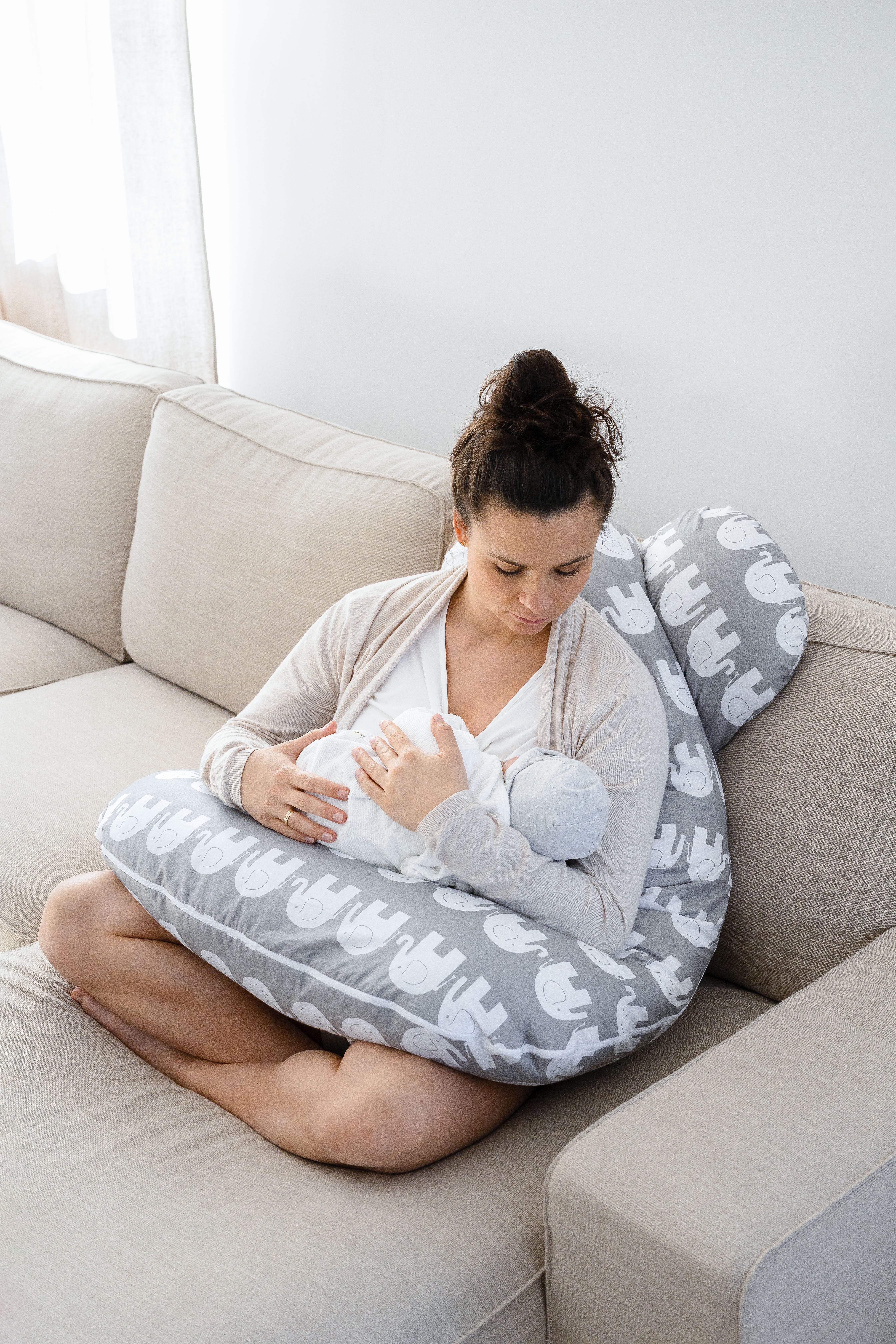 Loolay Stillkissen Schwangerschaftskissen Seitenschläferkissen Stillkissen Typ A U XXXL, 330 cm Lagerungskissen GRAU MUSTERN, LUX WEICH Relaxkissen + 100% Bio-B – Bild 4 von 5