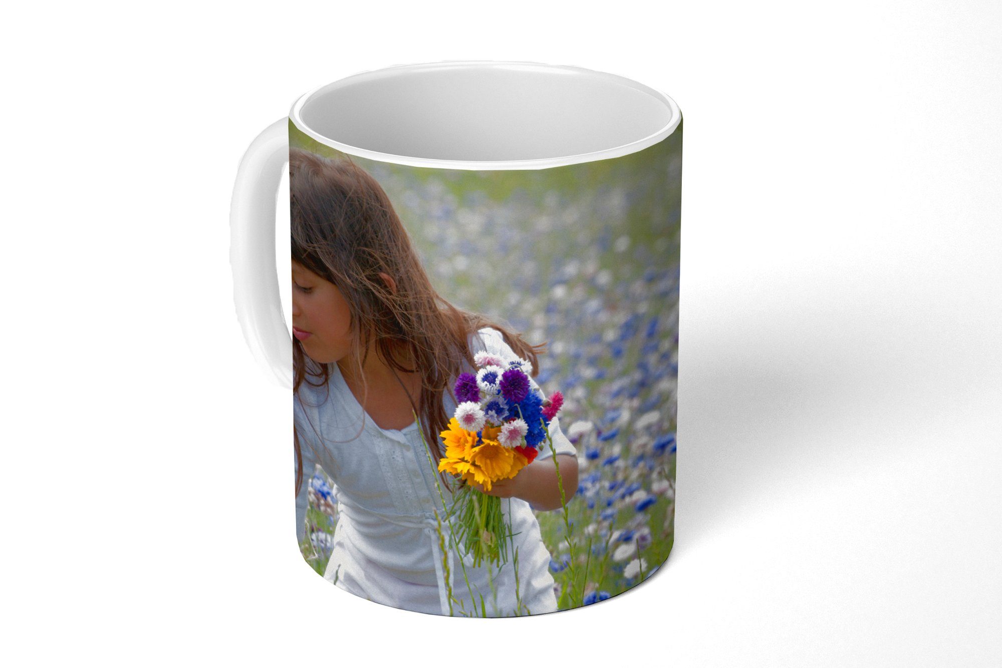 MuchoWow Tasse Mädchen - Blumen - Wiese, Keramik, Kaffeetassen, Teetasse, Becher, Teetasse, Geschenk