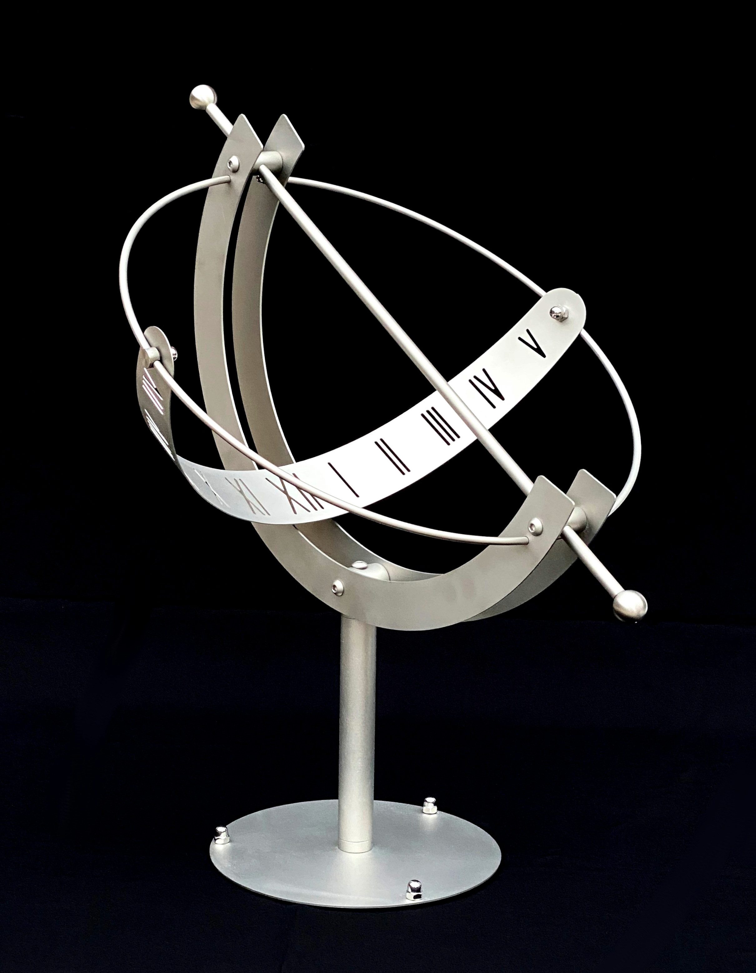 DanDiBo Gartenfigur Sonnenuhr Edelstahl für den Garten 70 cm Rostfrei 96207 mit Säule, Made in Germany, Edelstahl Rostfrei, Höhe 70 cm, Ausrichtbar