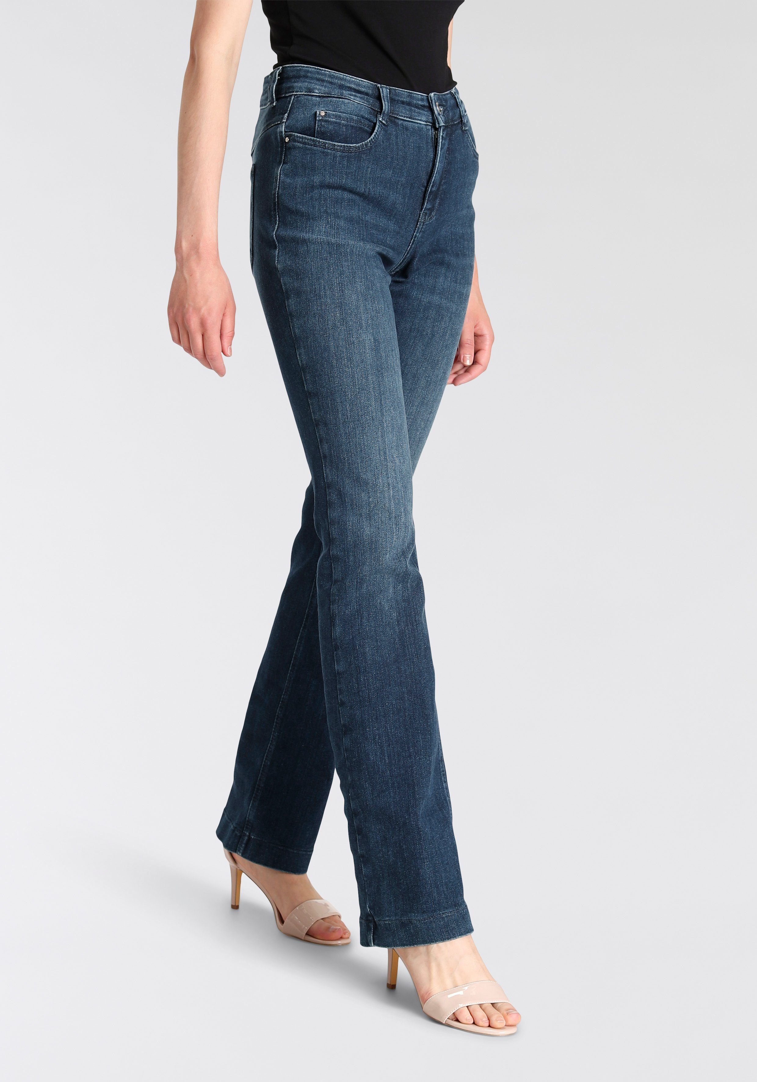 MAC Bootcut-Jeans Dream-Boot Gerade geschnitten mit leicht ausgestelltem Bein