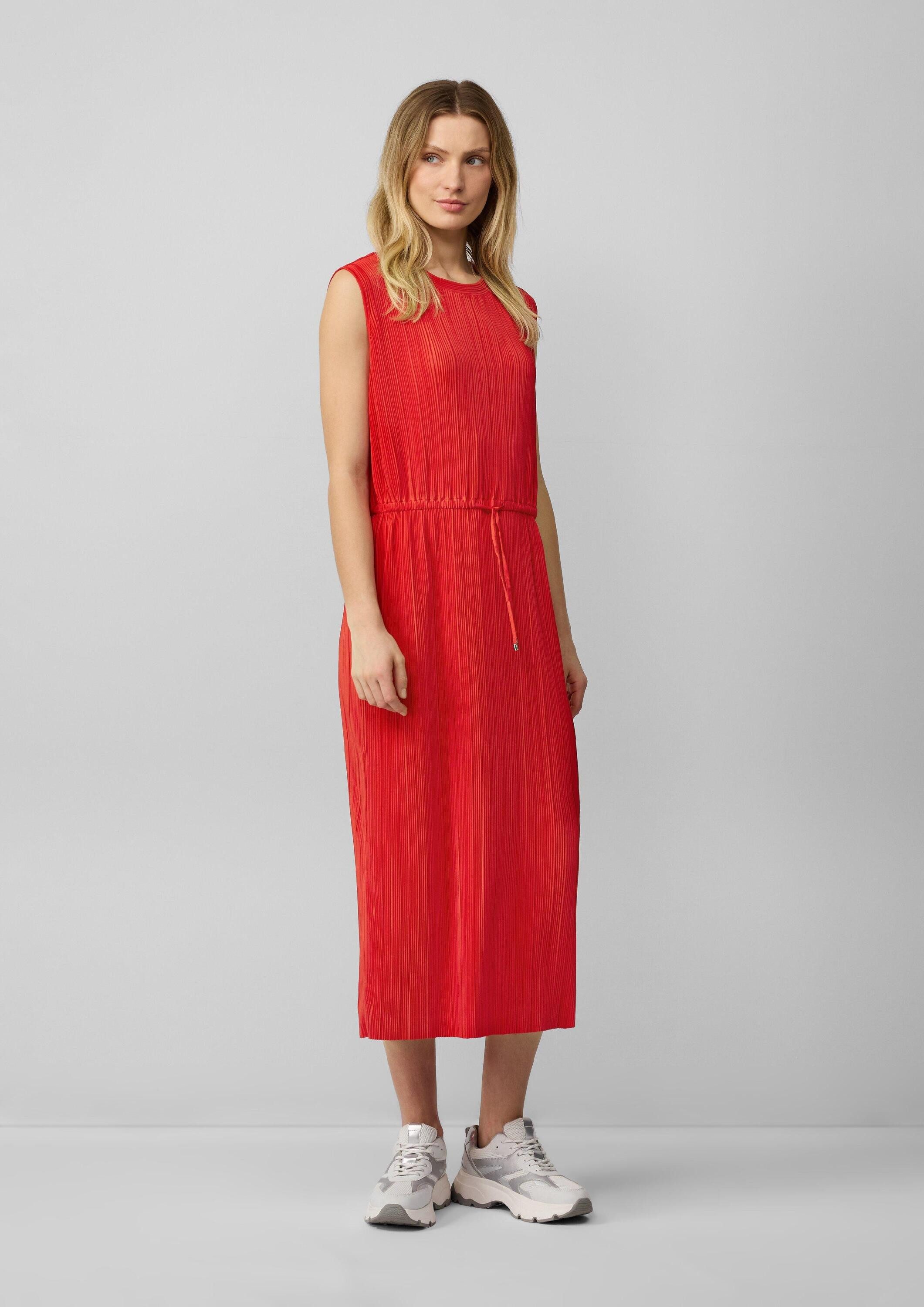 s.Oliver Midikleid Kleid Gestreiftes Kleid im Relaxed Fit mit überschnittenen Schultern