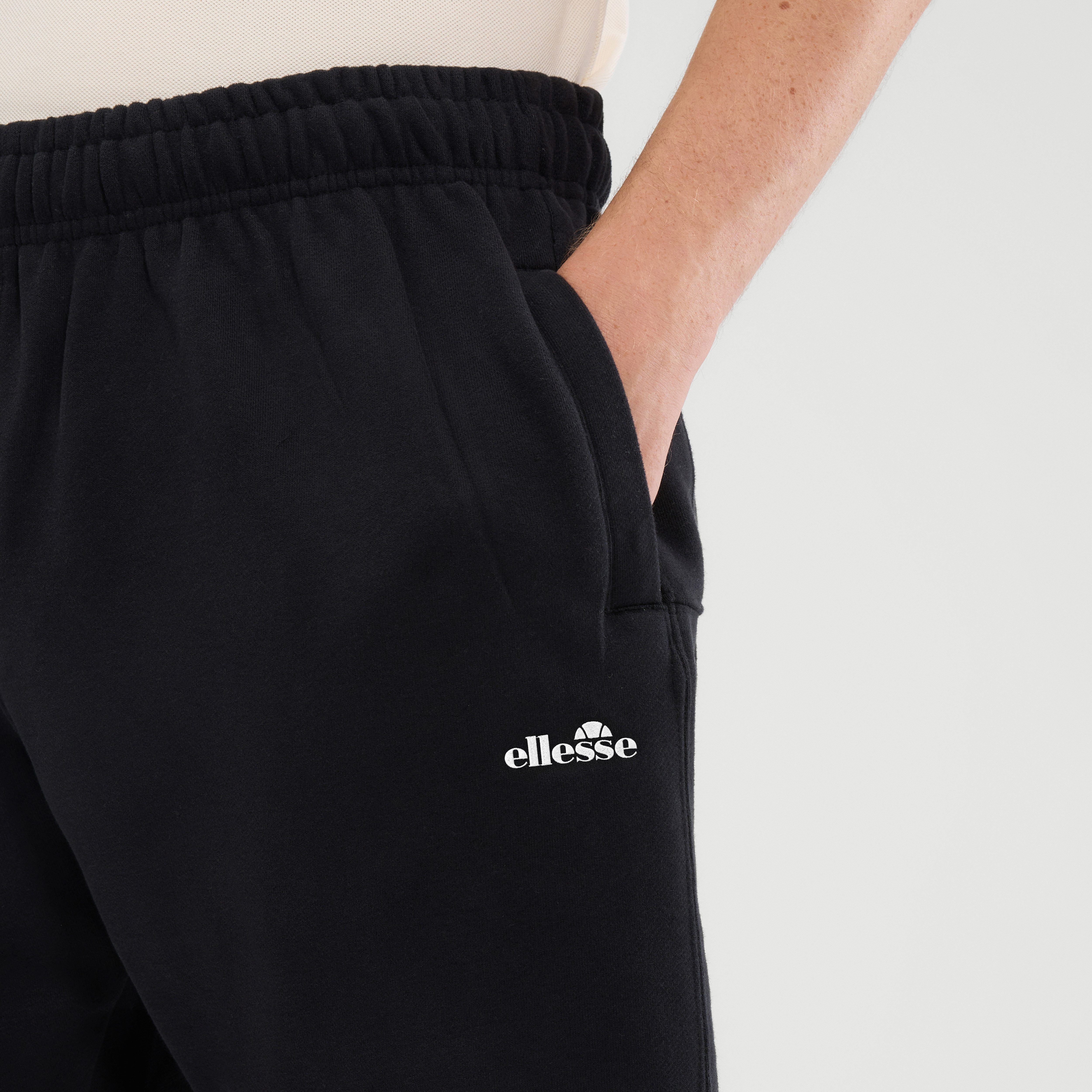 Ellesse Sweatshorts ZANICA SHORT für Erwachsene, mit Gummizug, aus Baumwolle und Polyester