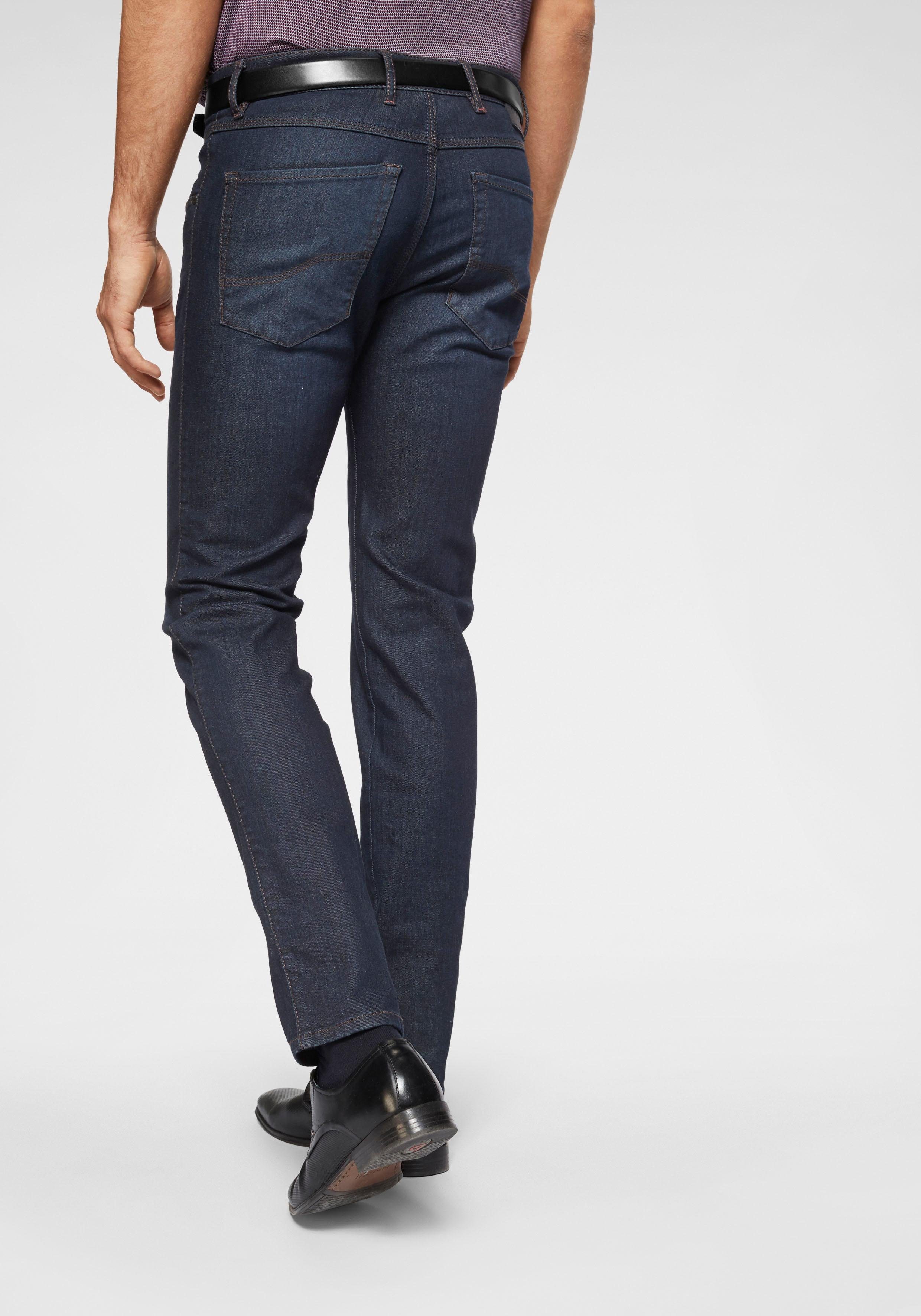 bugatti 5-Pocket-Jeans mit einem leichten Used Look online kaufen | OTTO