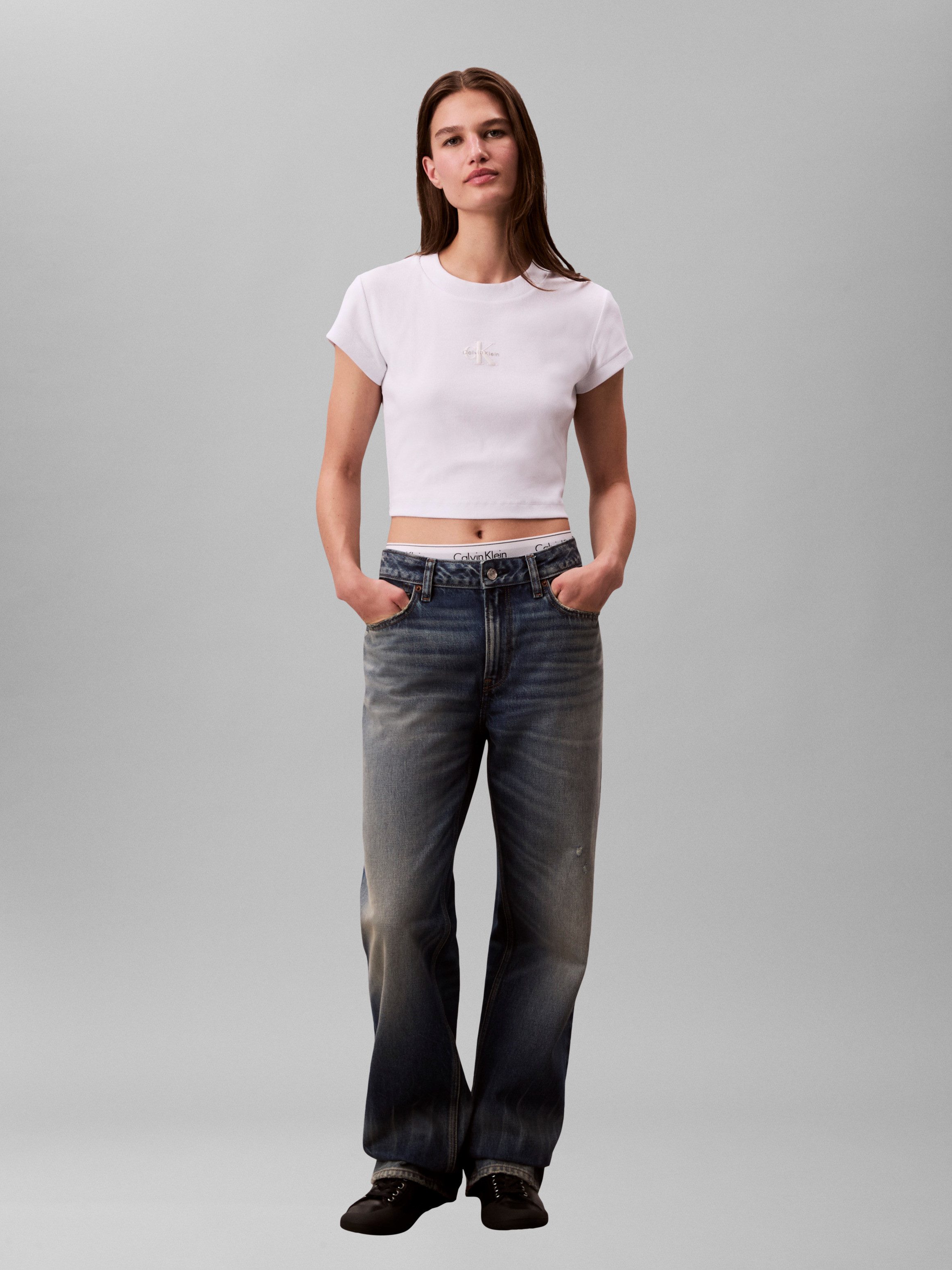Calvin Klein Jeans T-Shirt MONOGRAM BABY TEE Rundhalsausschnitt, taillenlang