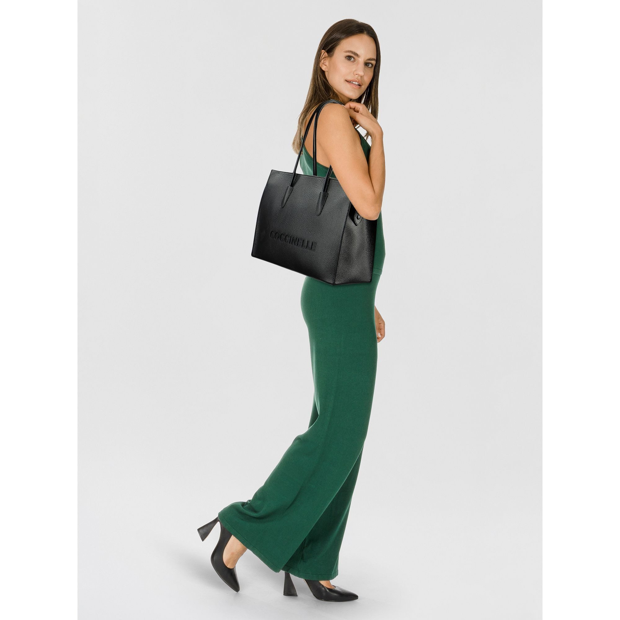 COCCINELLE Schultertasche Myrtha, Leder