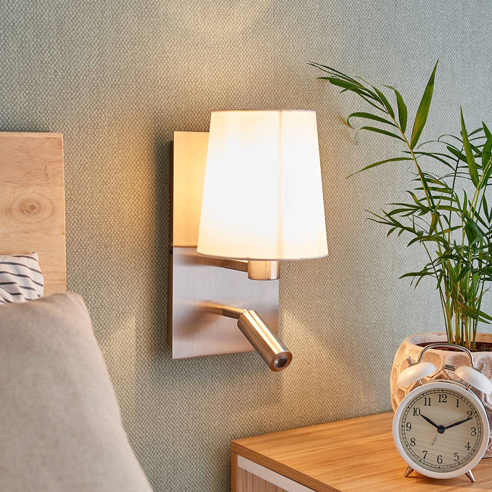 Lindby Wandleuchte Aiden, Alu warmweiß IP20, 1 x 10 W E14 (exkl) + 1 x 3 W LED (inkl), warmweiß