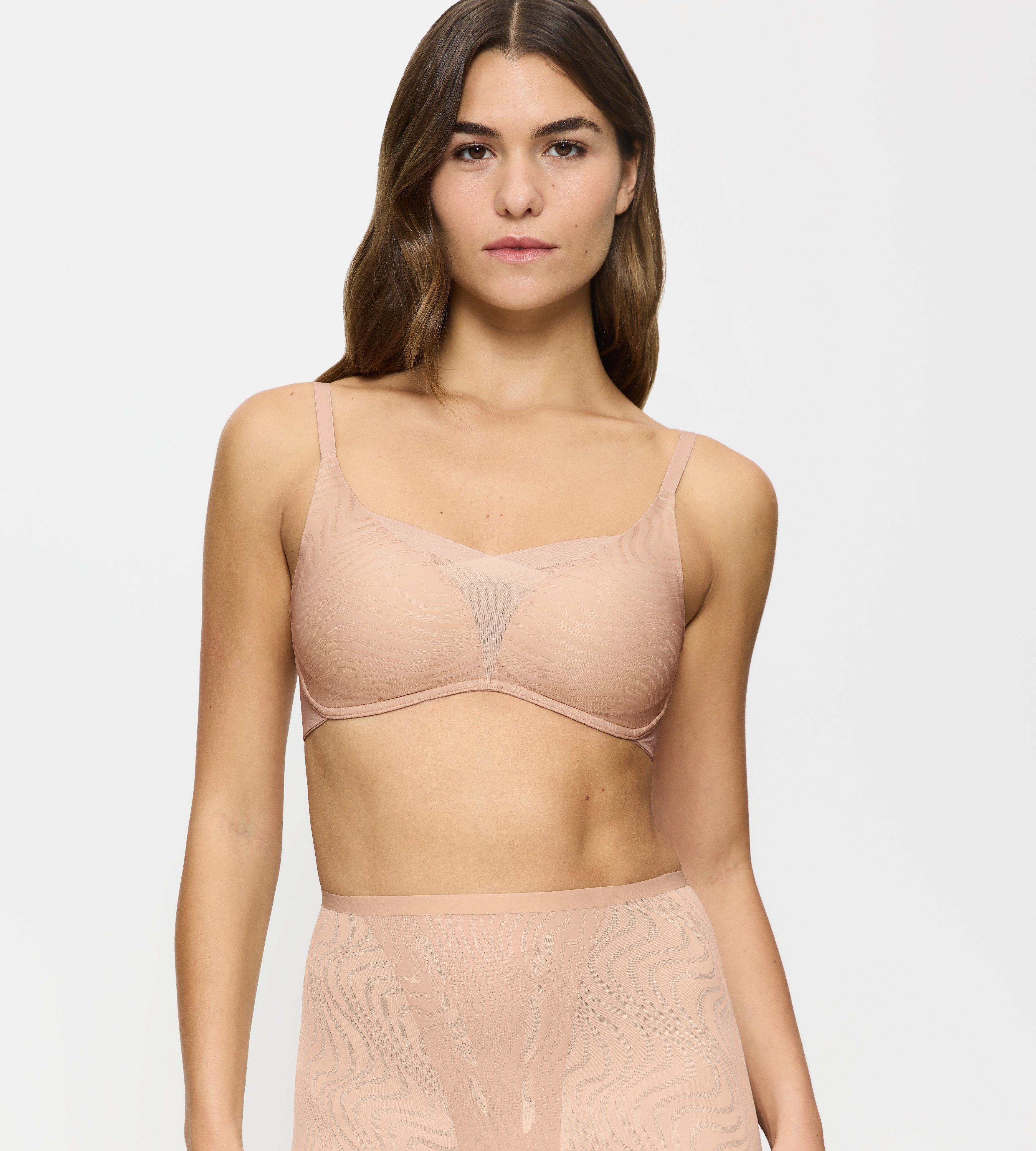 Triumph Bügelloser BH Shape Smart Ellipse glättend, tieferes Dekolleté, wellenförmigen Jacquard-Mesh