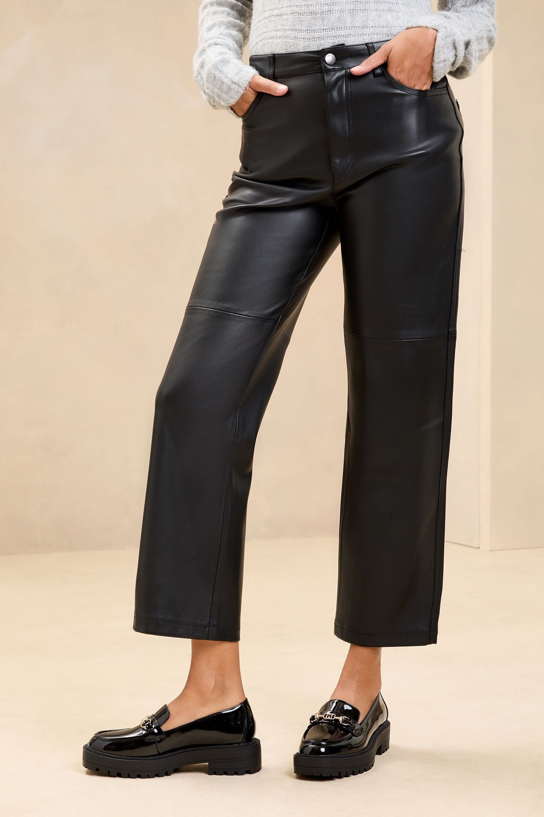 LIPSY Lipsy Slipper aus Lackleder mit Trensendetail Loafer (1-tlg) günstig online kaufen