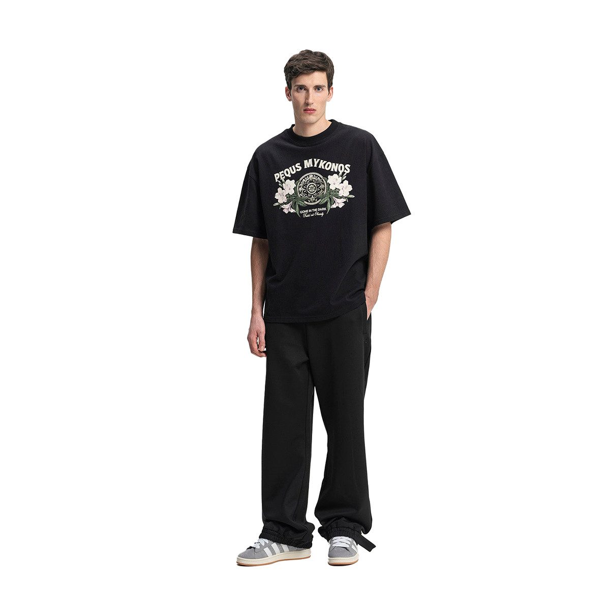 PEQUS T-Shirt Floral Emblem Graphic