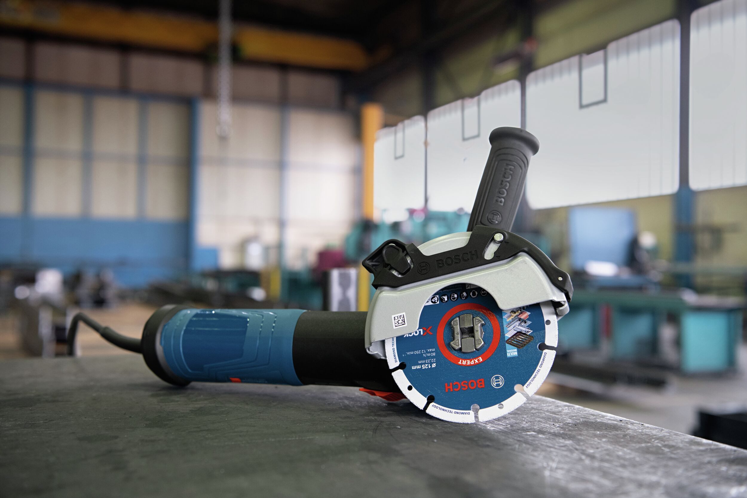 BOSCH Winkelschleifer GWX 17-125 S, max. 11500 U/min, Mit X-LOCK - im Karton