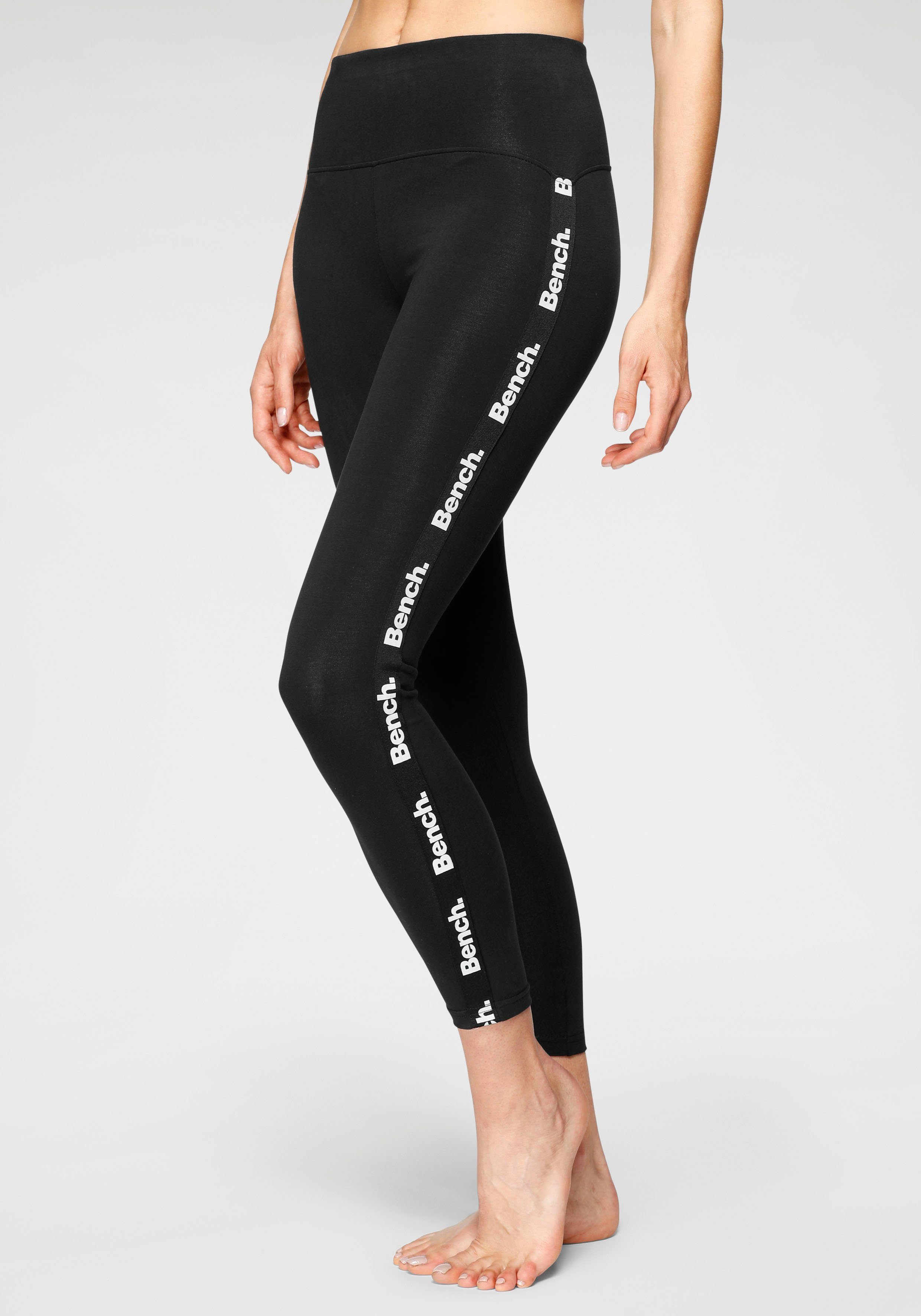 Bench. Loungewear Leggings mit bedruckten Tapestreifen, Loungewear