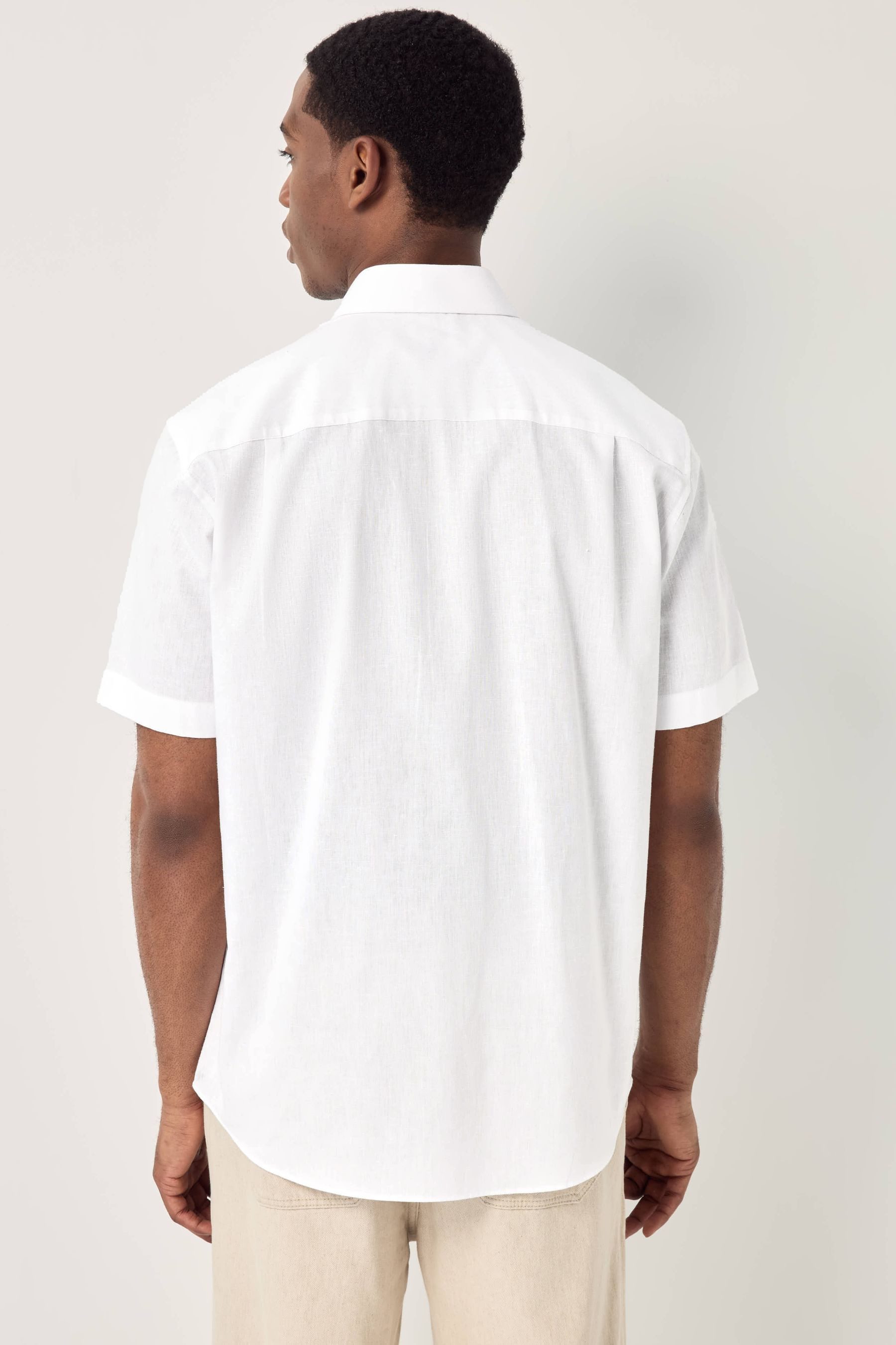 Next Kurzarmhemd Regular Fit Kurzarm-Hemd mit Haifischkragen (1-tlg) günstig online kaufen