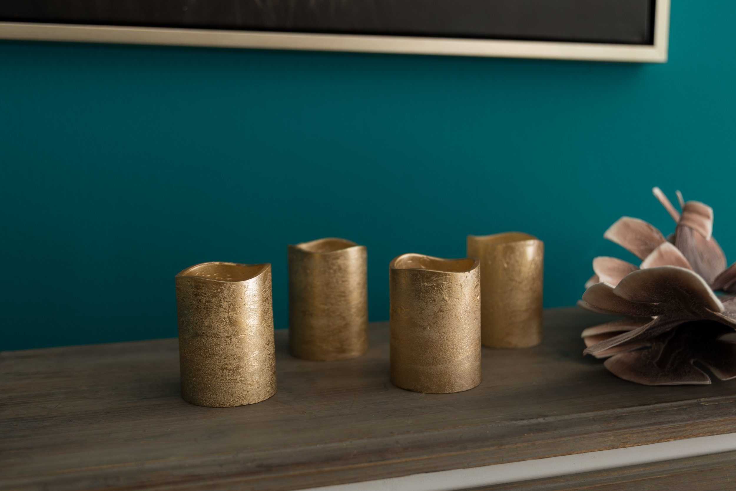 Wohnando LED-Kerze 4er-Set LED Kerzen Gold mit Timer: Elegante Beleuchtung in Gold