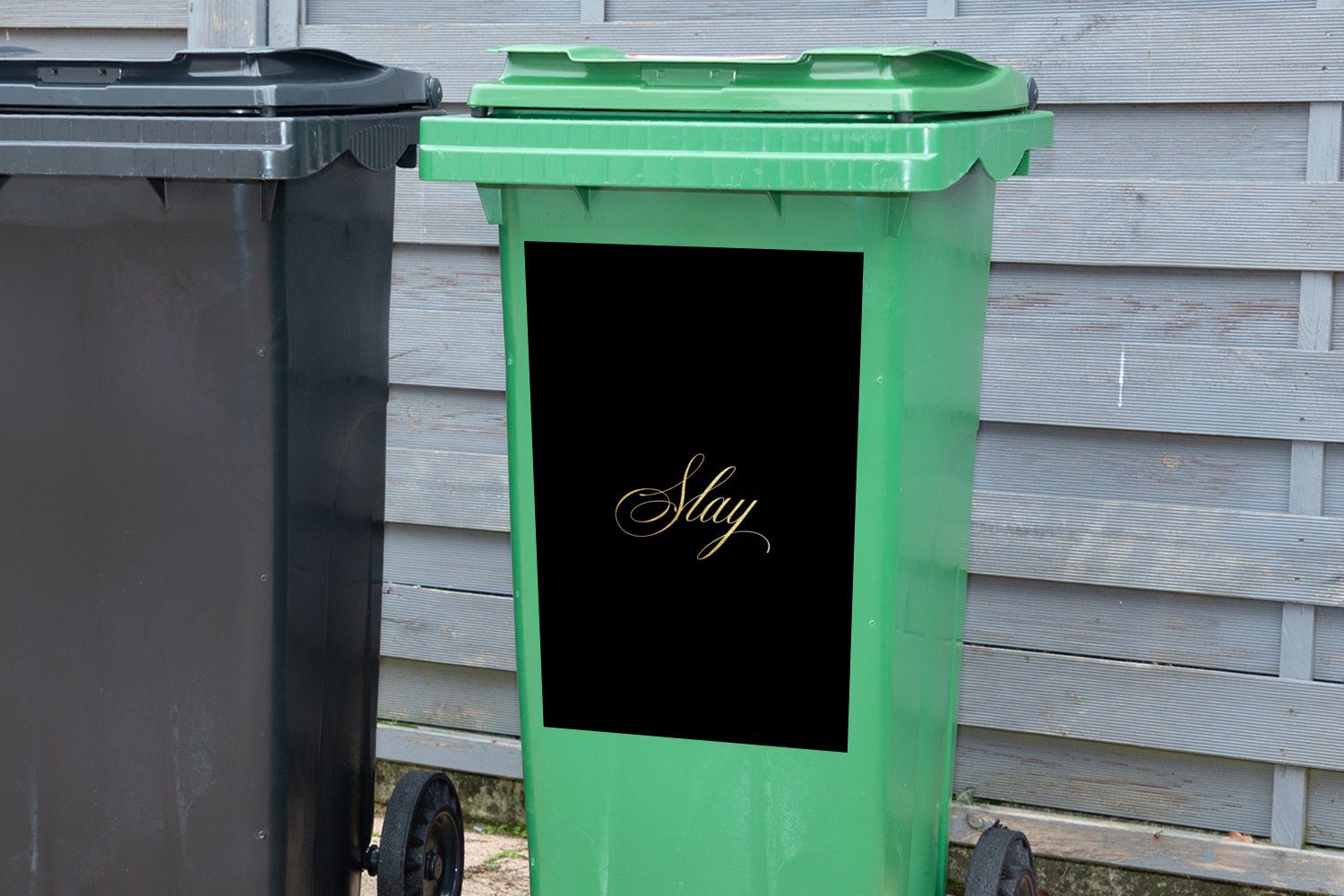 Schwarz - Mülltonne, Abfalbehälter Container, Gold - Wandsticker - Buchstaben MuchoWow Zitat Mülleimer-aufkleber, St), Sticker, (1