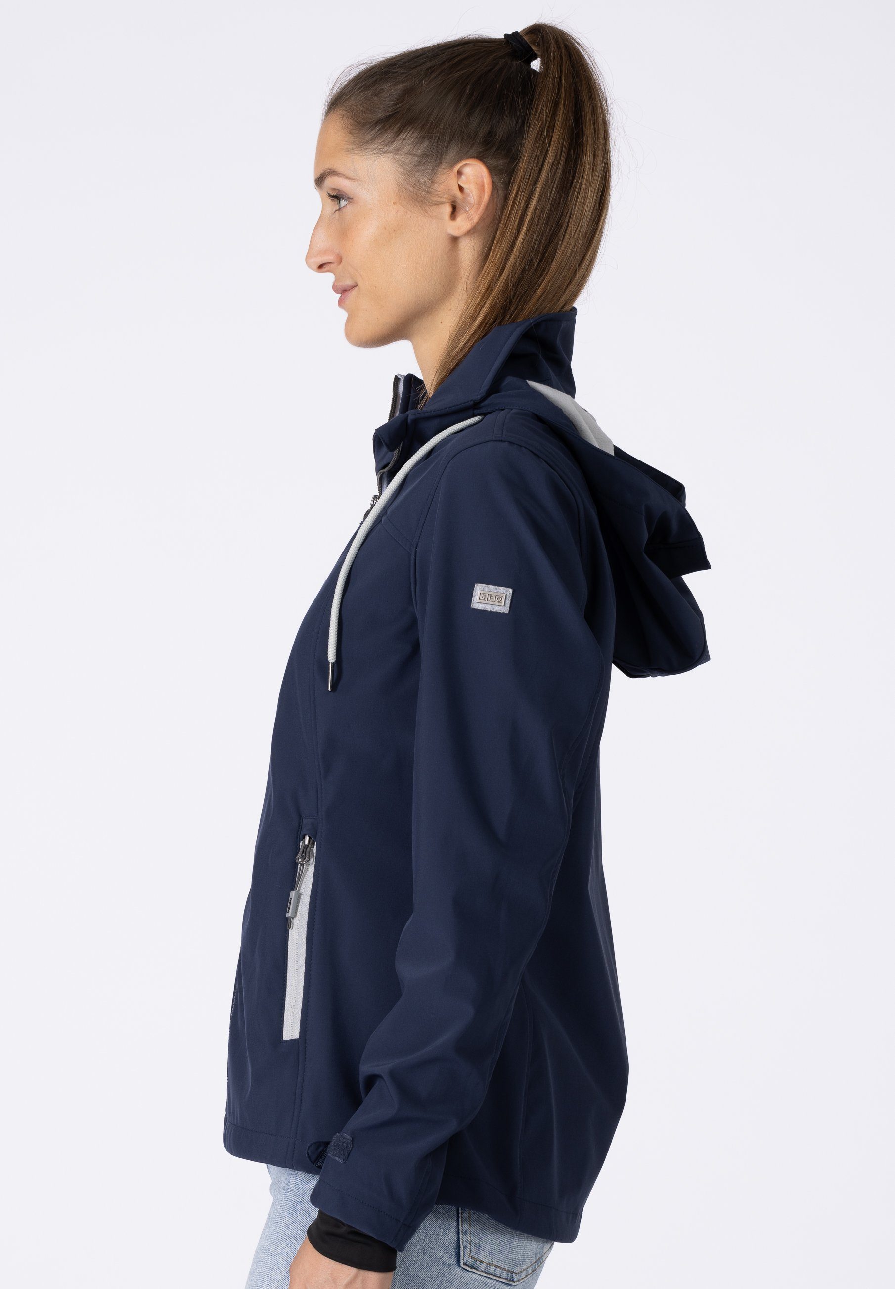 mit Größen Wetterjacke CS Women SILA blazer auch DEPROC Outdoorjacke, Softshelljacke navy Active in Großen Kapuze, Funktionsjacke,