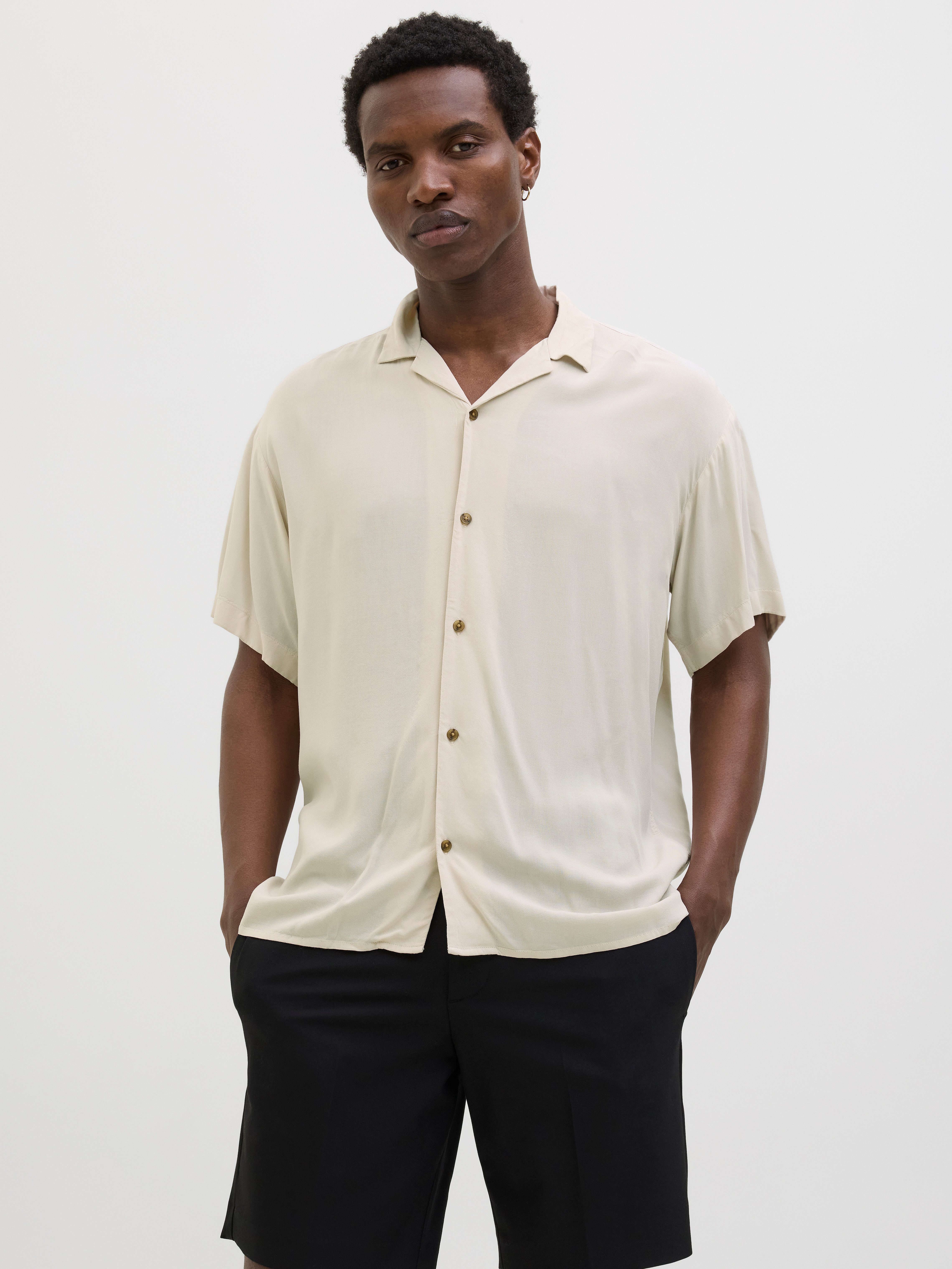 Jack & Jones Kurzarmhemd JJEJEFF SOLID günstig online kaufen