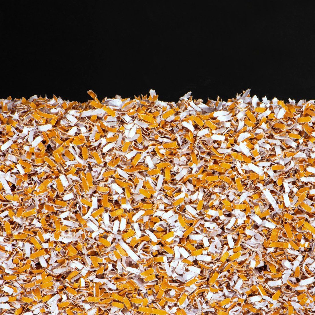 Hama Aktenvernichter Aktenvernichter Mikroschnitt (Papier + Plastik, Korb, 10 Blatt, P5), Mit Papierkorb, 2 x 12 mm Mini-Schnitzel, Automatik, Rücklauf