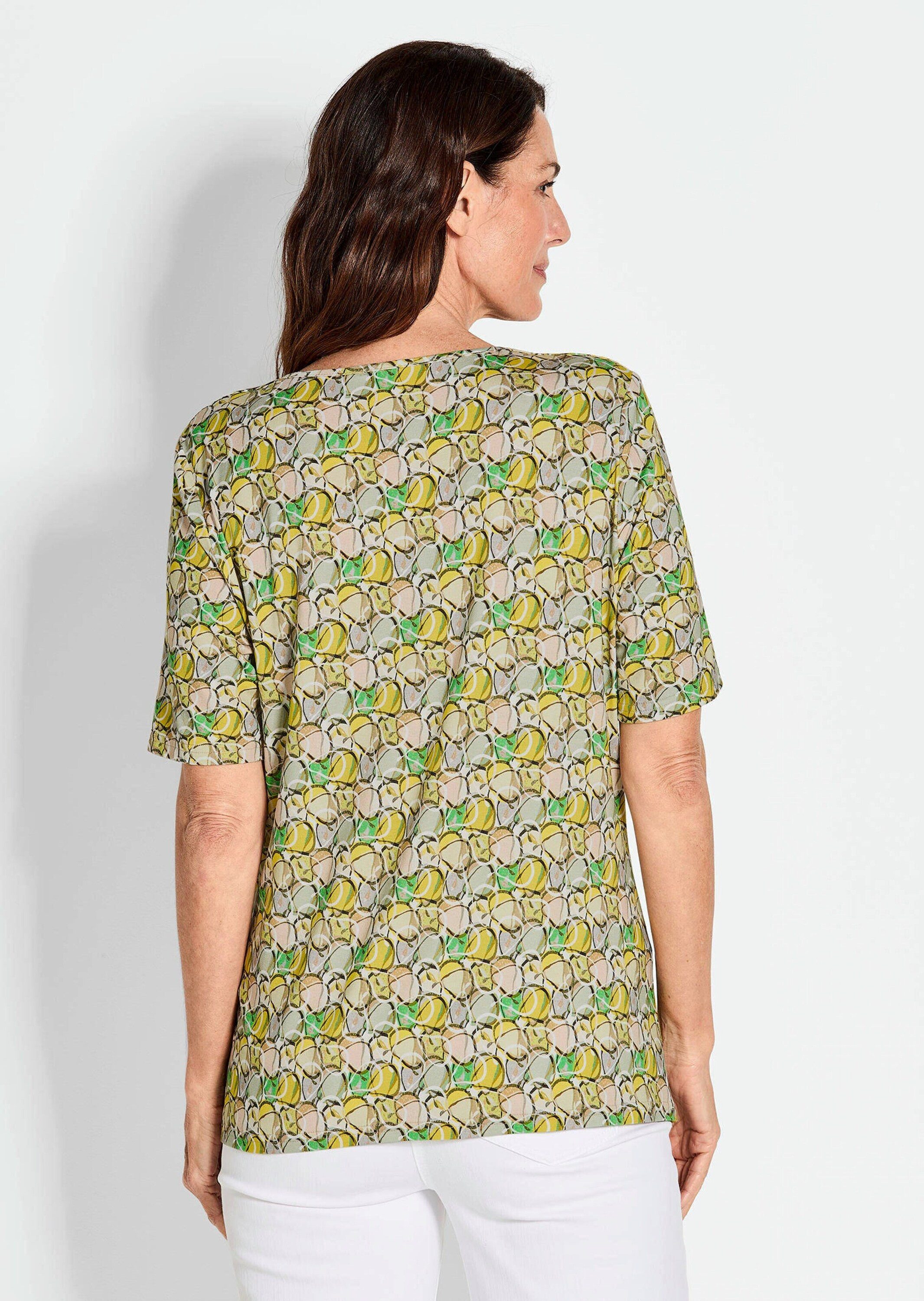 GOLDNER Print-Shirt Multicolor-Shirt mit Halbarm, Rundhalsausschnitt Elegantes, langes Shirt mit Faltendetails
