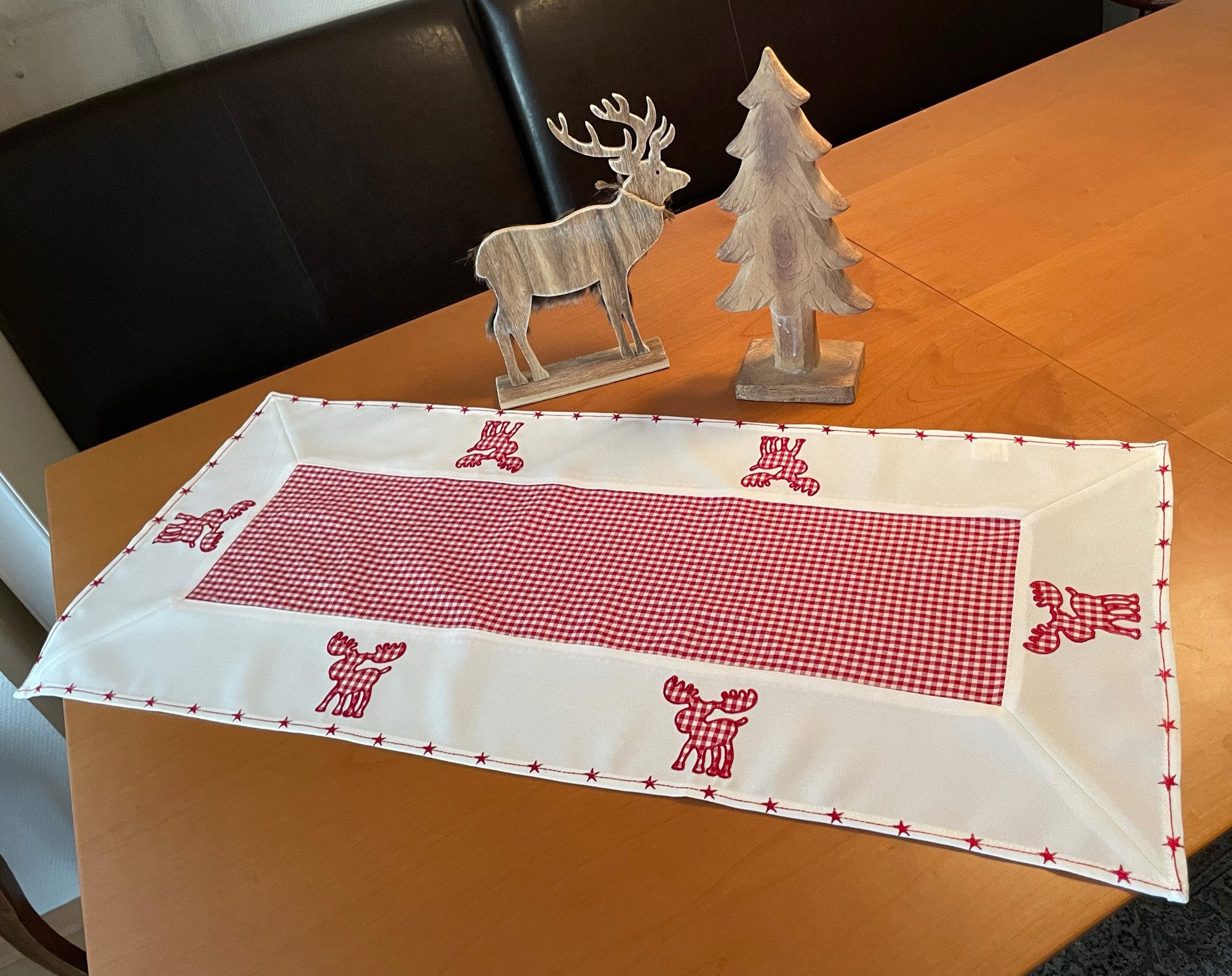 heimtexland Tischdecke Tischdeko Weihnachten Vichy Karo Elch Applikation (Typ282 1-tlg), Tischdecke I Tischläufer I 40 x 90 cm I bestickt