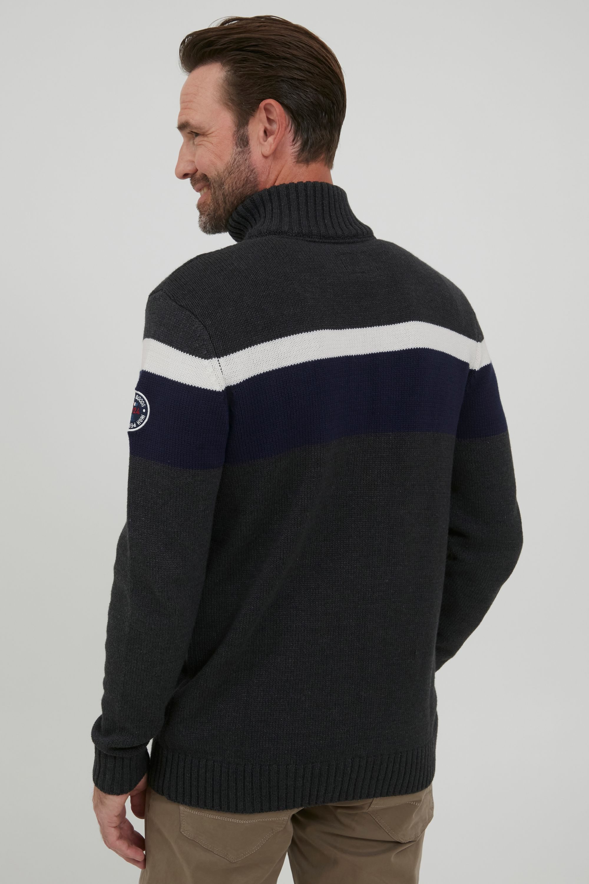 FQ1924 Strickjacke FQEdvard Strickjacke im Colorblock Design