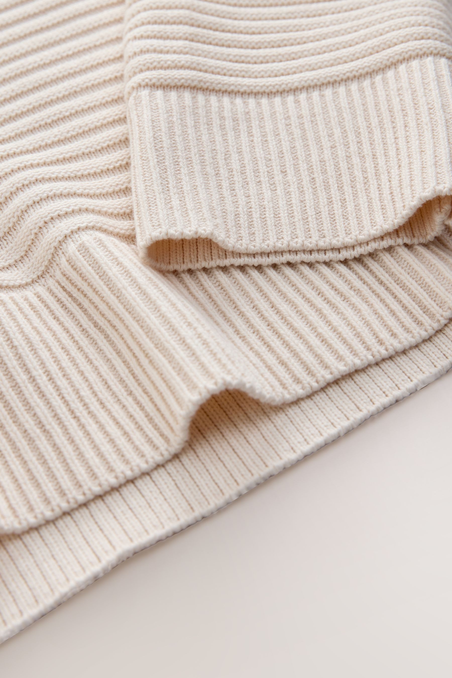 Next V-Ausschnitt-Pullover Gerippter Strickpullover mit V-Ausschnitt (1-tlg)