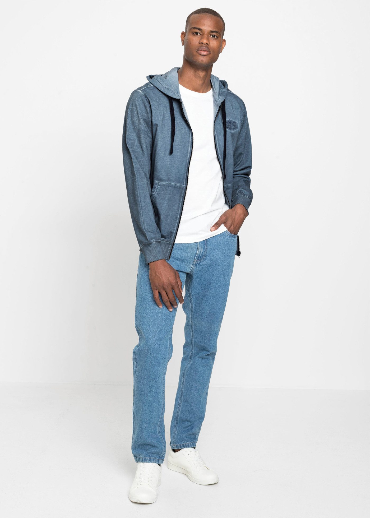 bonprix Kapuzensweatjacke aus Baumwolle, Regular Fit, cool gewaschene Optik, im Casual Stil – Bild 5 von 5