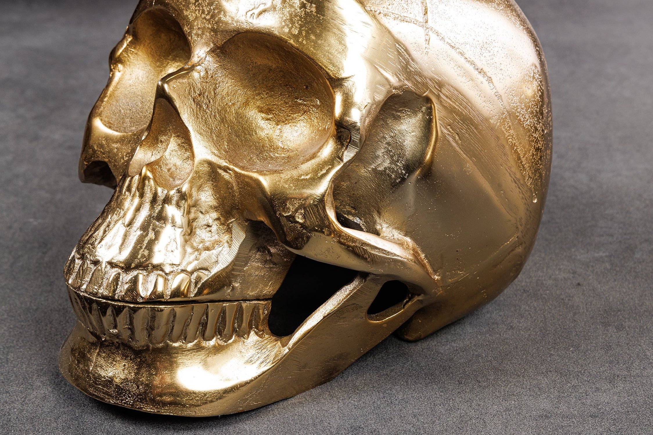 Licht-Erlebnisse Couchtisch AMALFI, aus Hartglas Metall in Gold 90 x 90 x 33 cm (LxBxH)