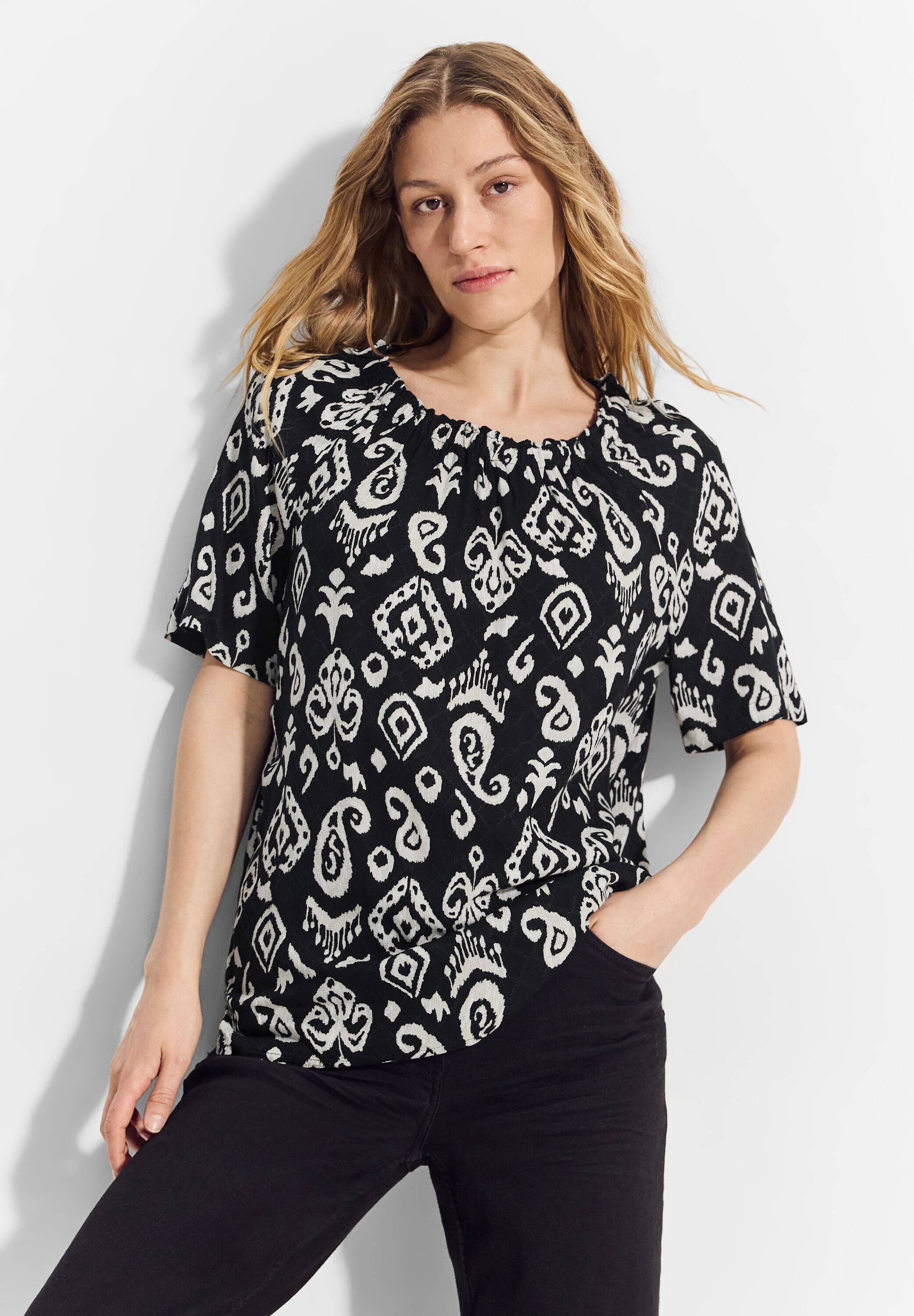 Cecil Carmenbluse mit Ornament Muster