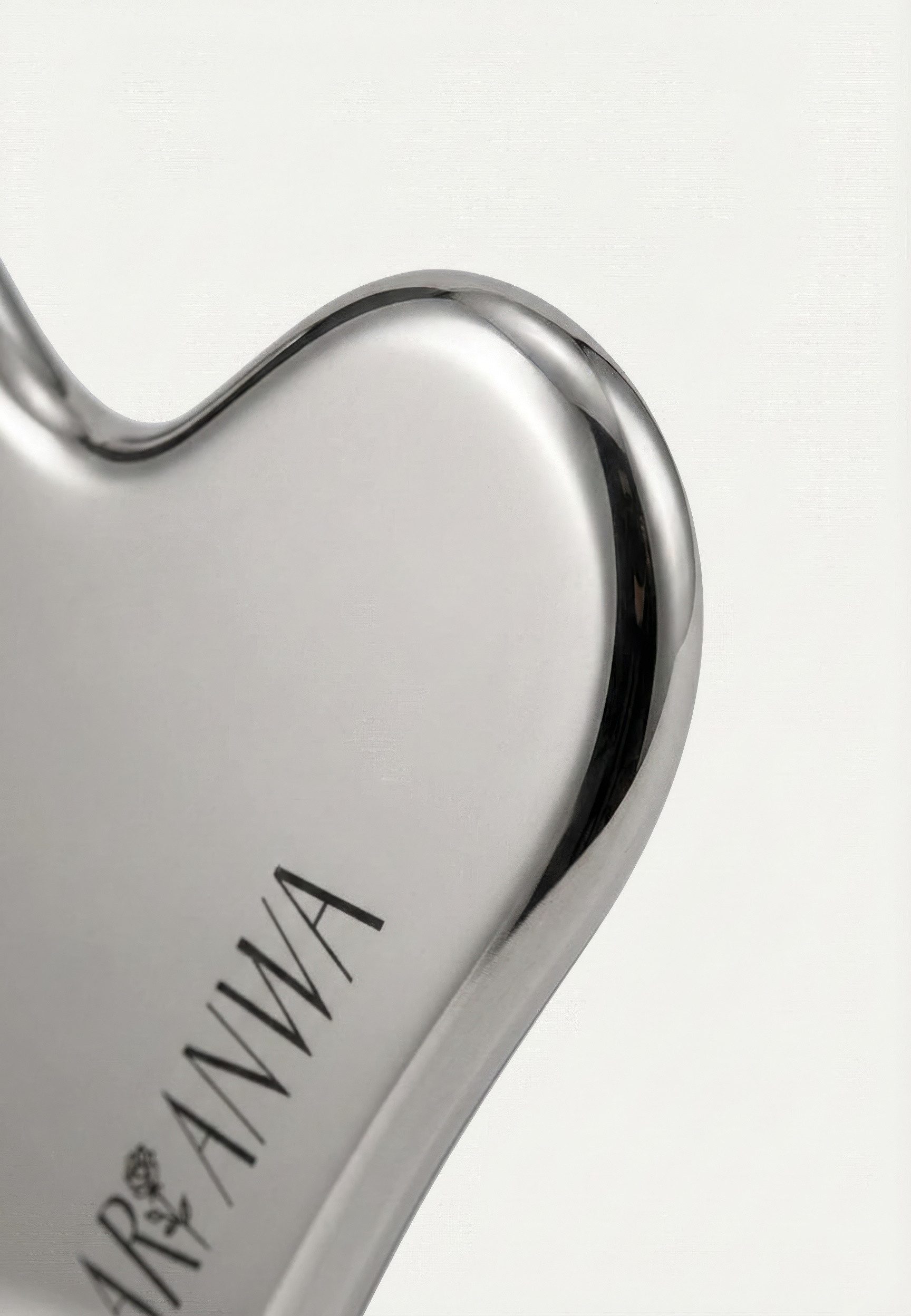 ARI ANWA Skincare Massagegerät Gua Sha Edelstahl - Stainless Steel