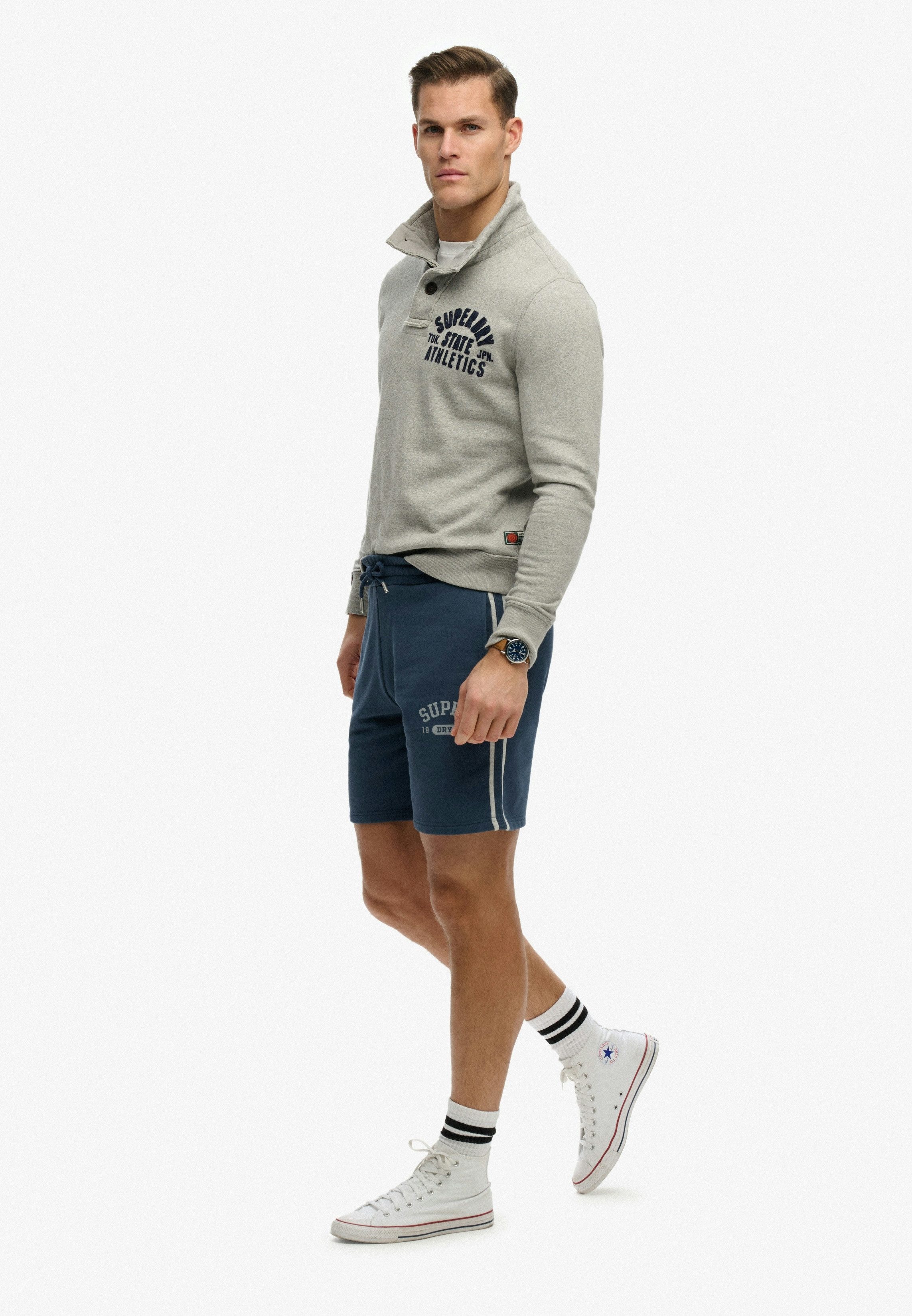 Superdry Sweatshorts ATH ESS SHORT aus Baumwolle und Polyester, Loose Fit, mit Tunnelzug, melierte Optik