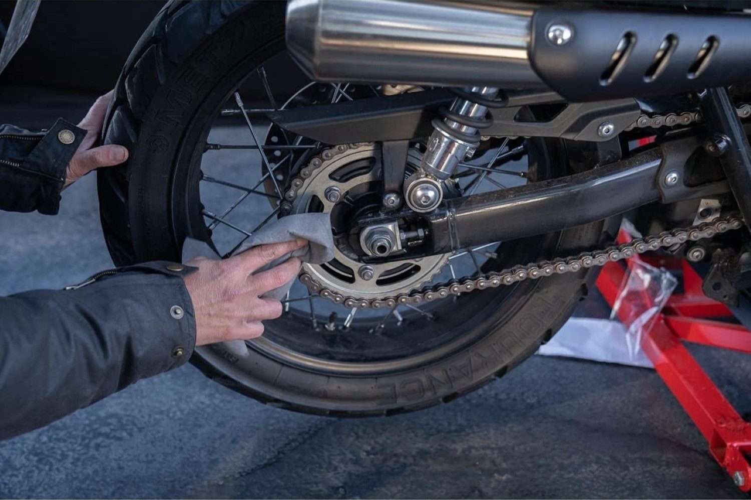 NIGRIN 6x Moto-Bike Ketten-Reiniger Ketten-Spray 3L Universalreiniger (6x Kettenreiniger Spray je 500ml, [6-St. Reinigung Pflege O-, Z- und X-Ring Leichtlaufeigenschaften)