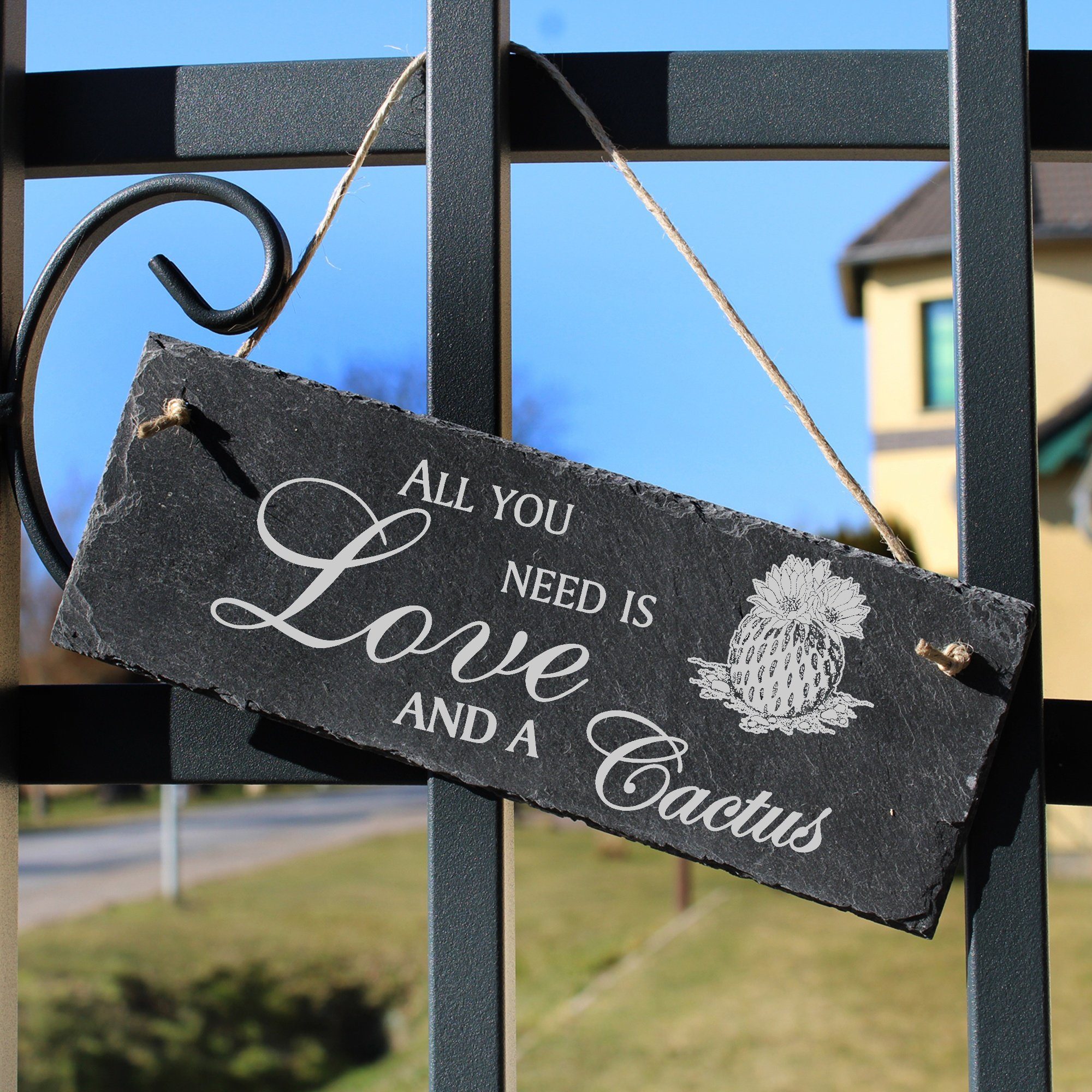 Dekolando Hängedekoration Kaktus 22x8cm All you need is Love and a Cactus