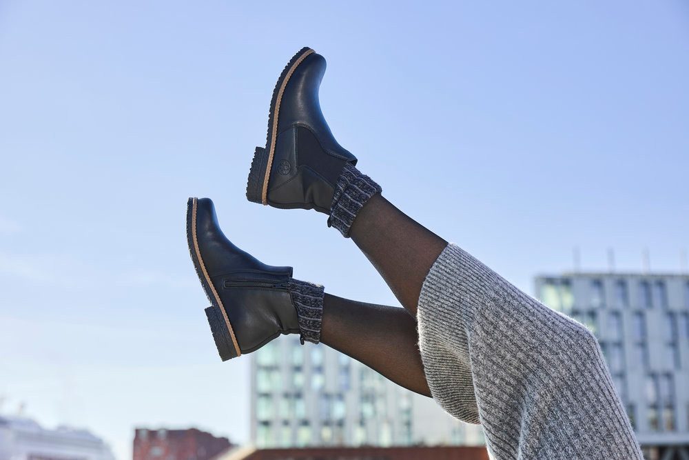 Rieker Chelseaboots Stiefelette, Schlupfboots, Stretcheinsatz, mit Innenreißverschluss