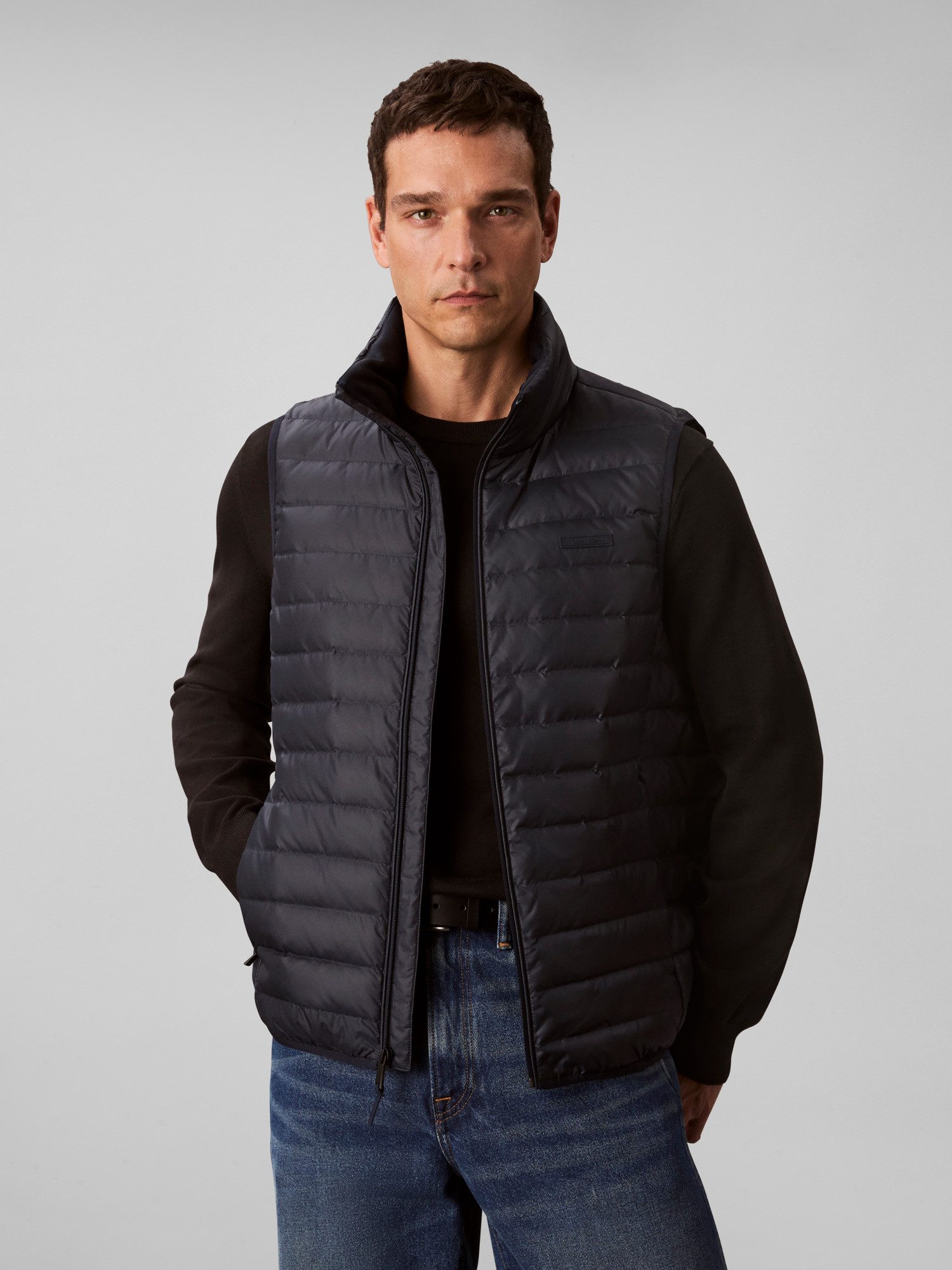 Calvin Klein Steppweste SLVLSS LT WT NYLON PUFFER VEST Mit Rundhalsausschni günstig online kaufen